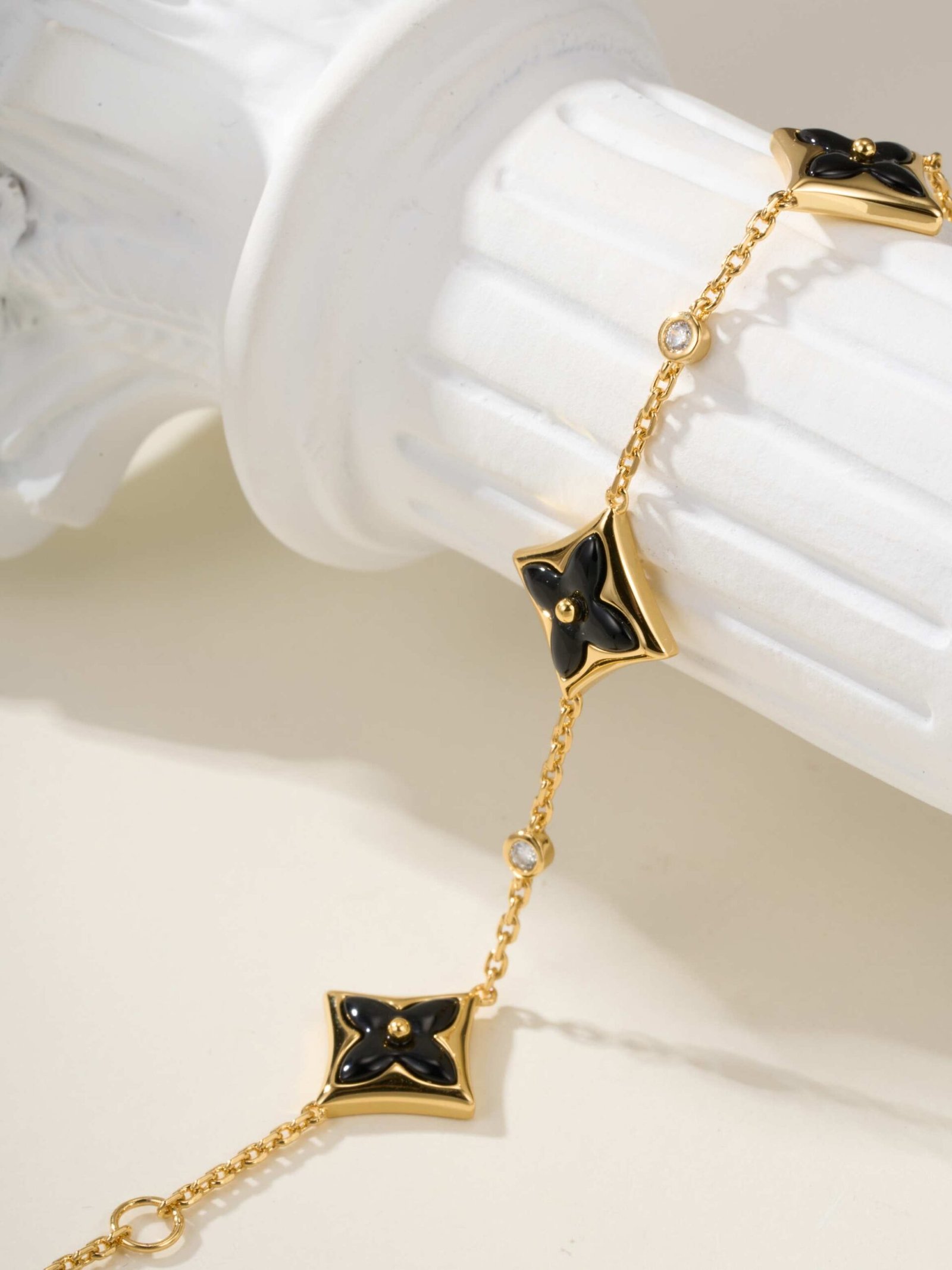 LV Classic Four Diamond Gold Black Agate 3-Diamond Bracelet - 图片 3