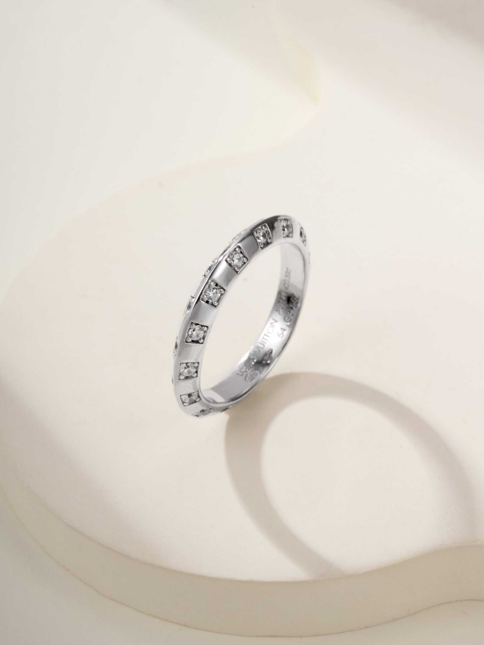 LV Damier pattern classic checkered square diamond ring - Image 6