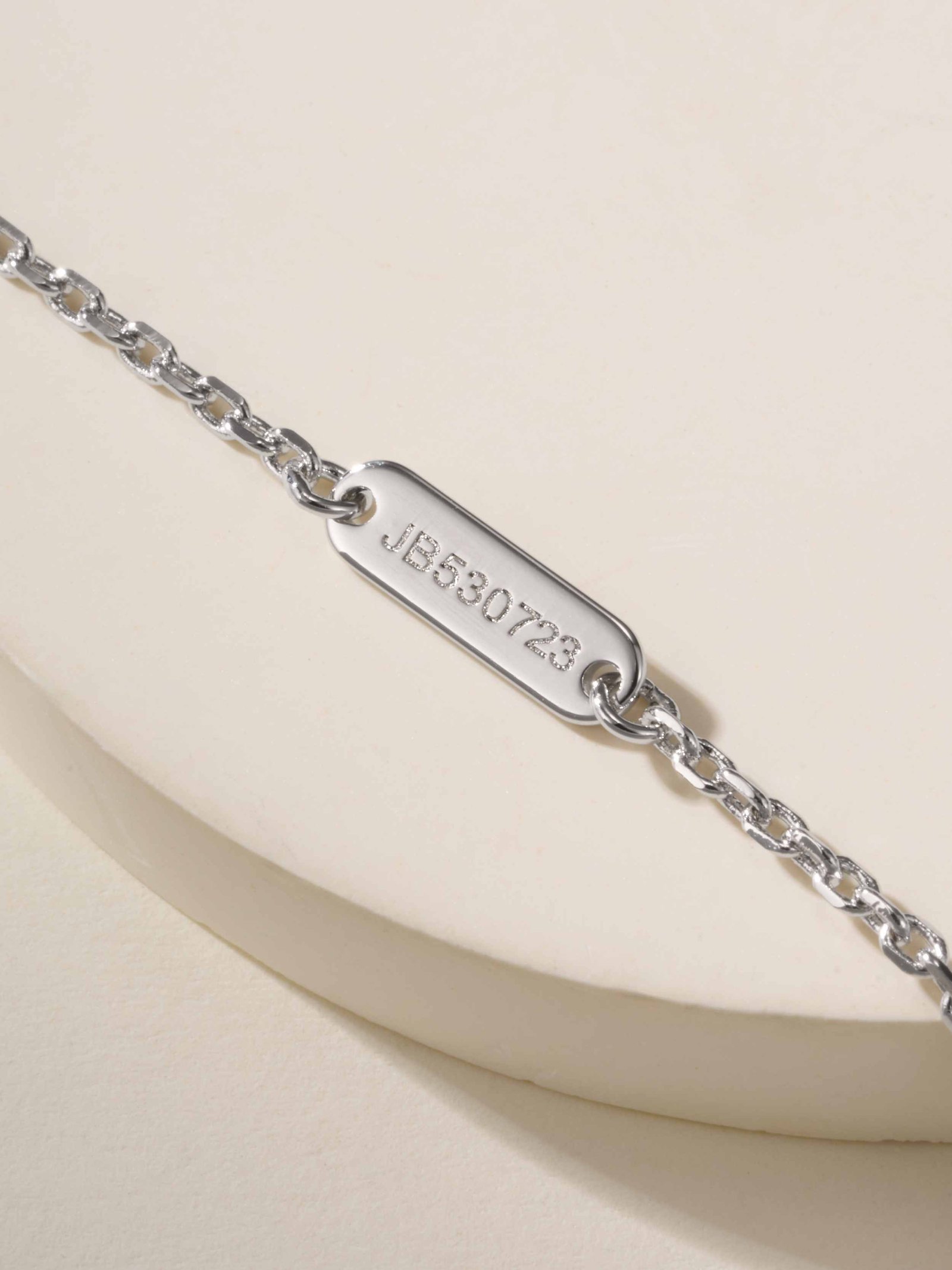 VCA Christmas Limited Edition Diamond Set Clover Necklace - Image 6