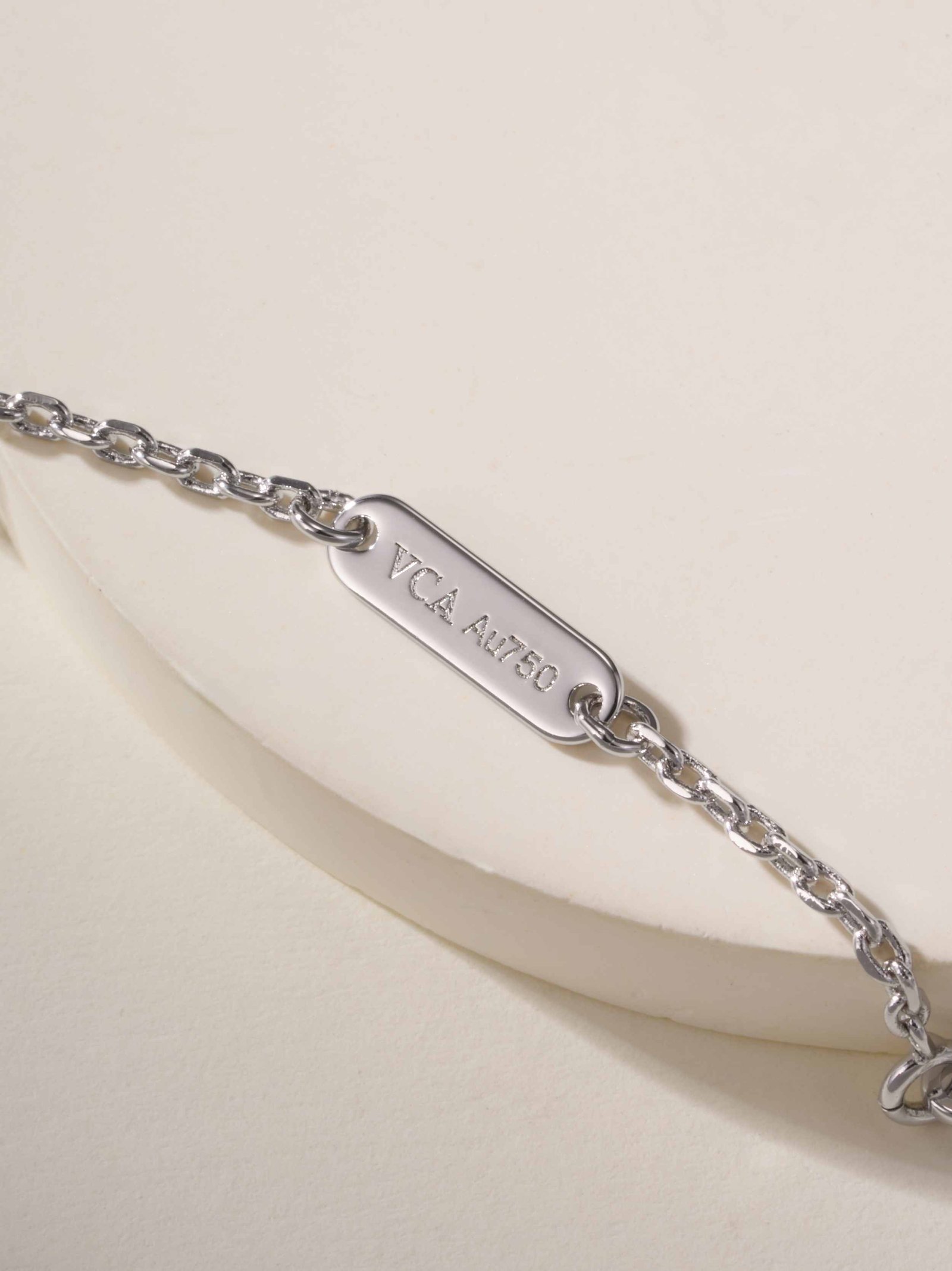 VCA Christmas Limited Edition Diamond Set Clover Necklace - Image 7