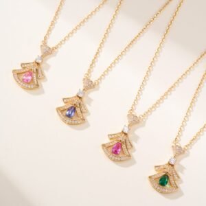 DIVAS' DREAM Series Rose Gold Treasure Necklace (Small)