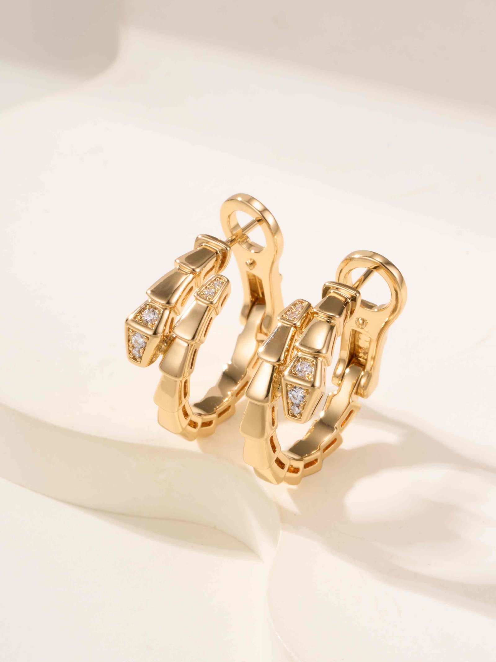 SERPENTI VIPER series snake bone tail diamond earrings - 图片 3