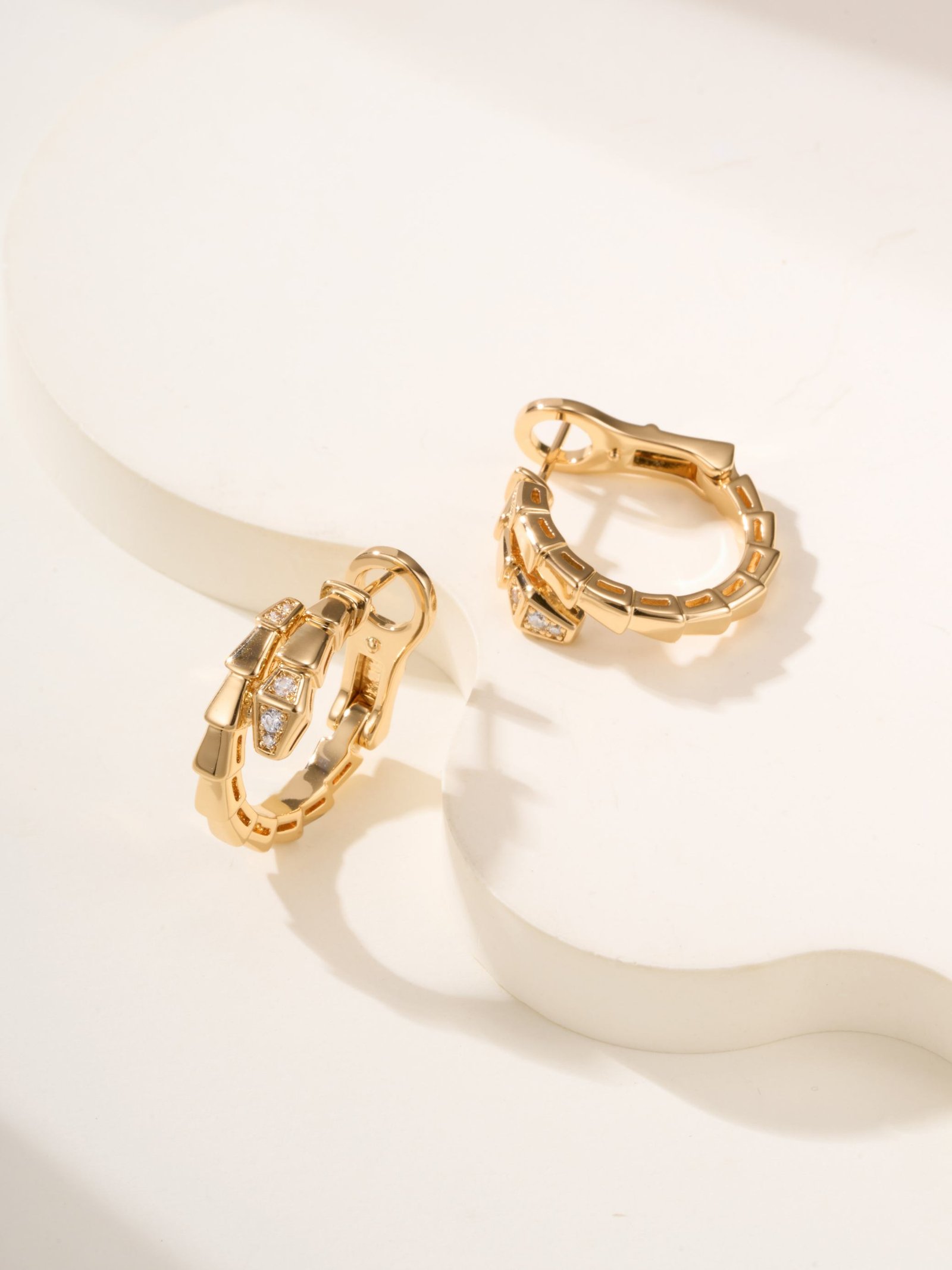 SERPENTI VIPER series snake bone tail diamond earrings - 图片 5