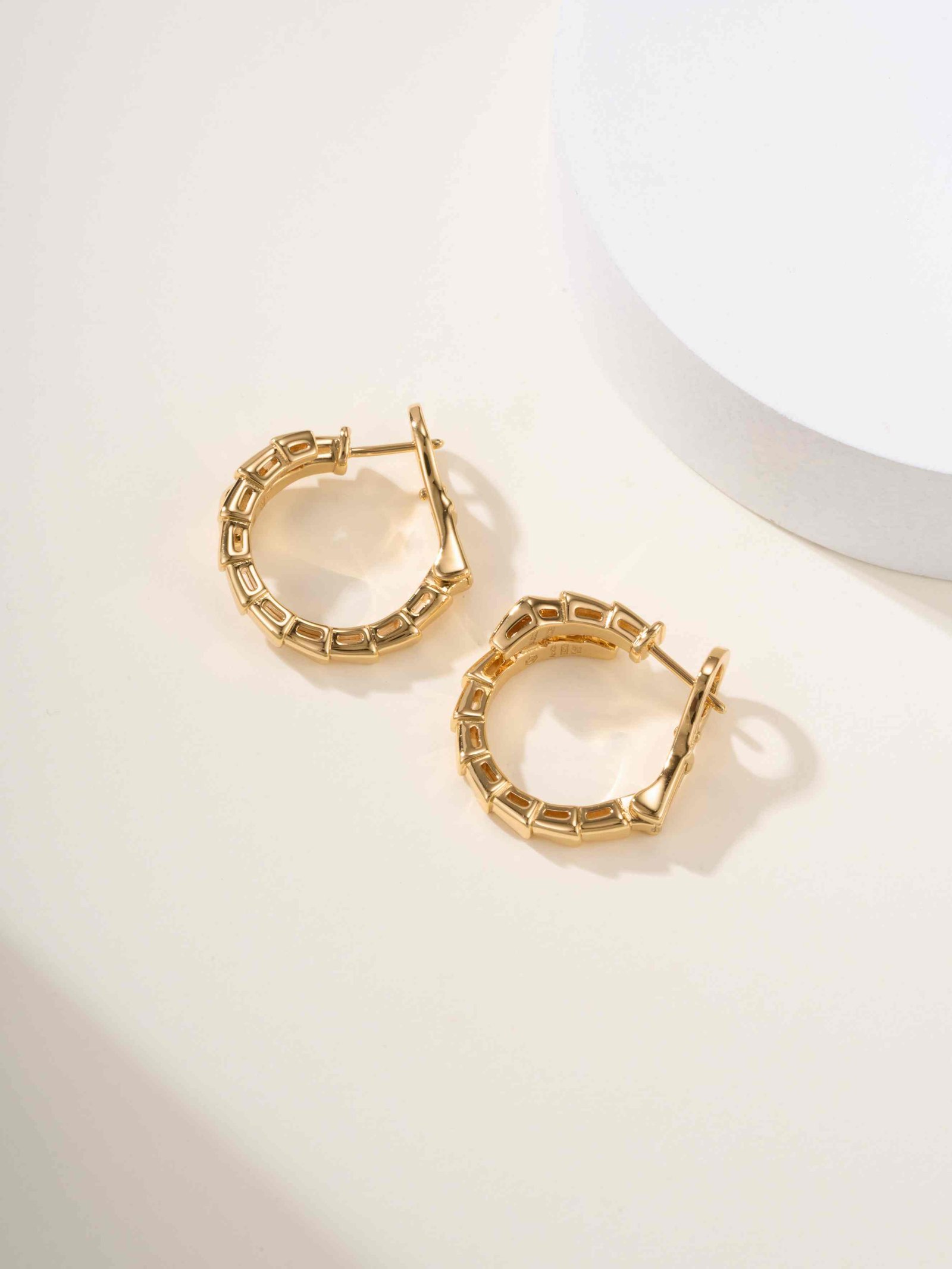 SERPENTI VIPER series snake bone tail diamond earrings - 图片 6