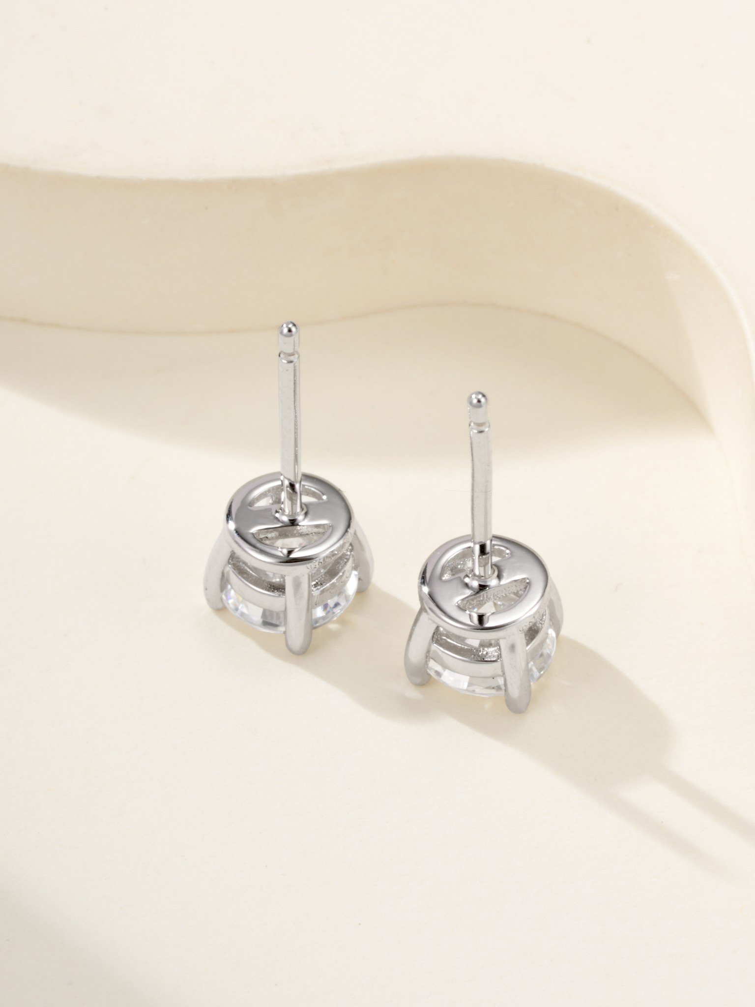 T Four Claw Earnail (0.5ct) - 图片 7