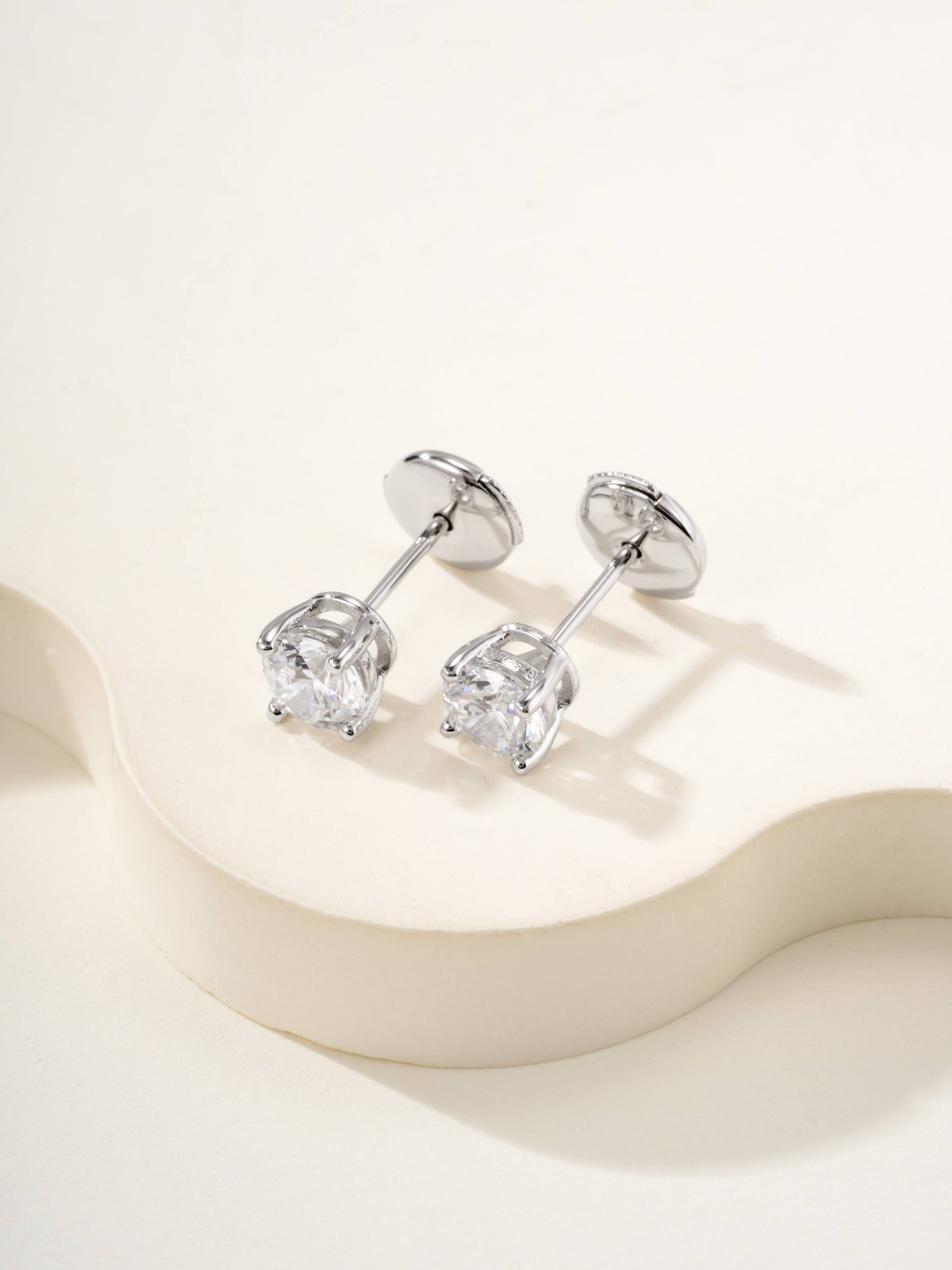 T Four Claw Earnail (0.5ct) - 图片 9