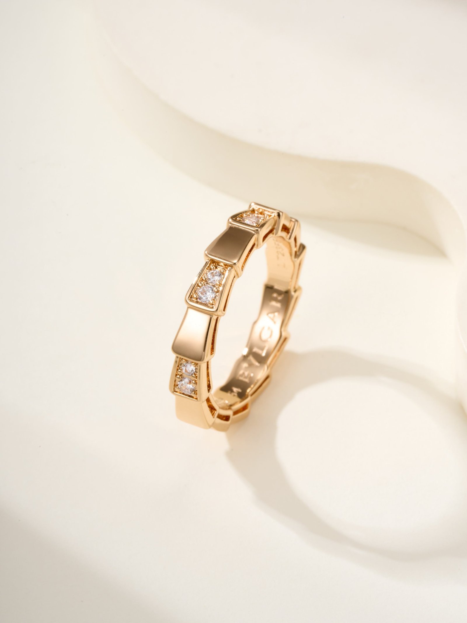 Narrow diamond snake bone ring - Image 2