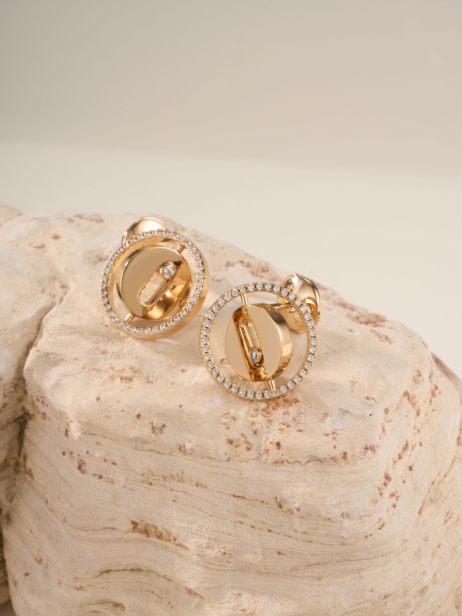 Lucky Move series earrings - Image 4