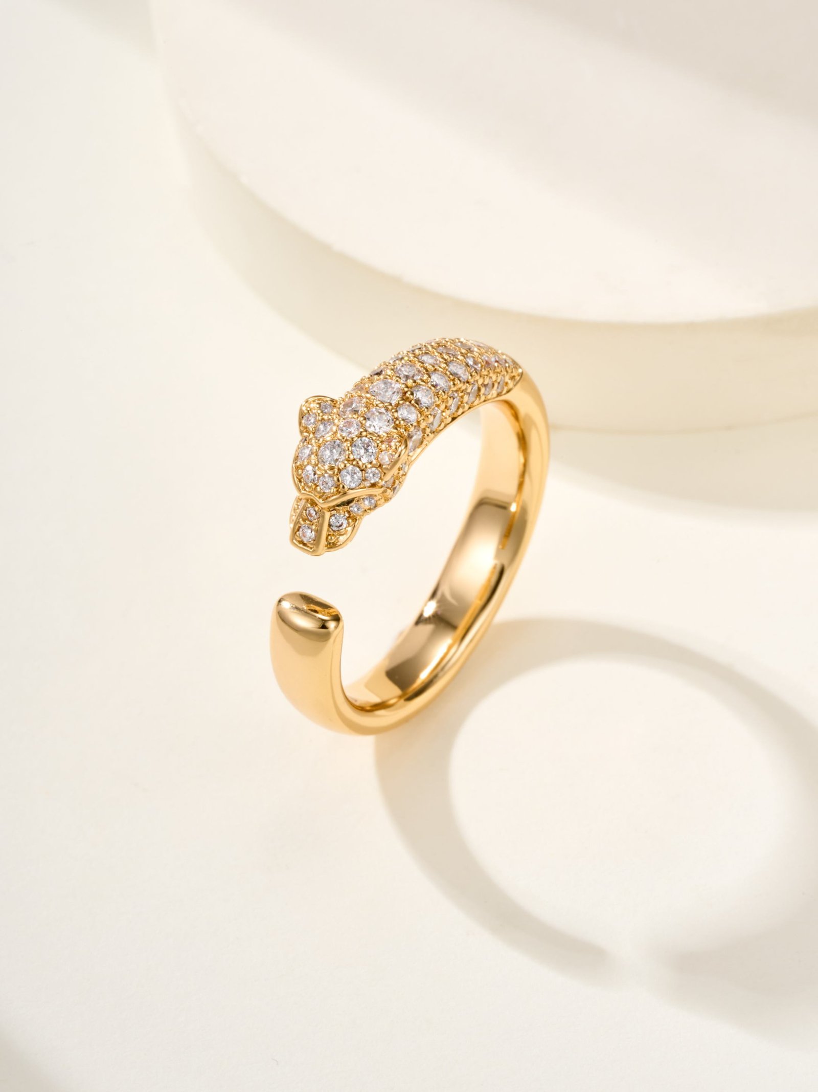 Leopard diamond studded narrow ring - Image 3