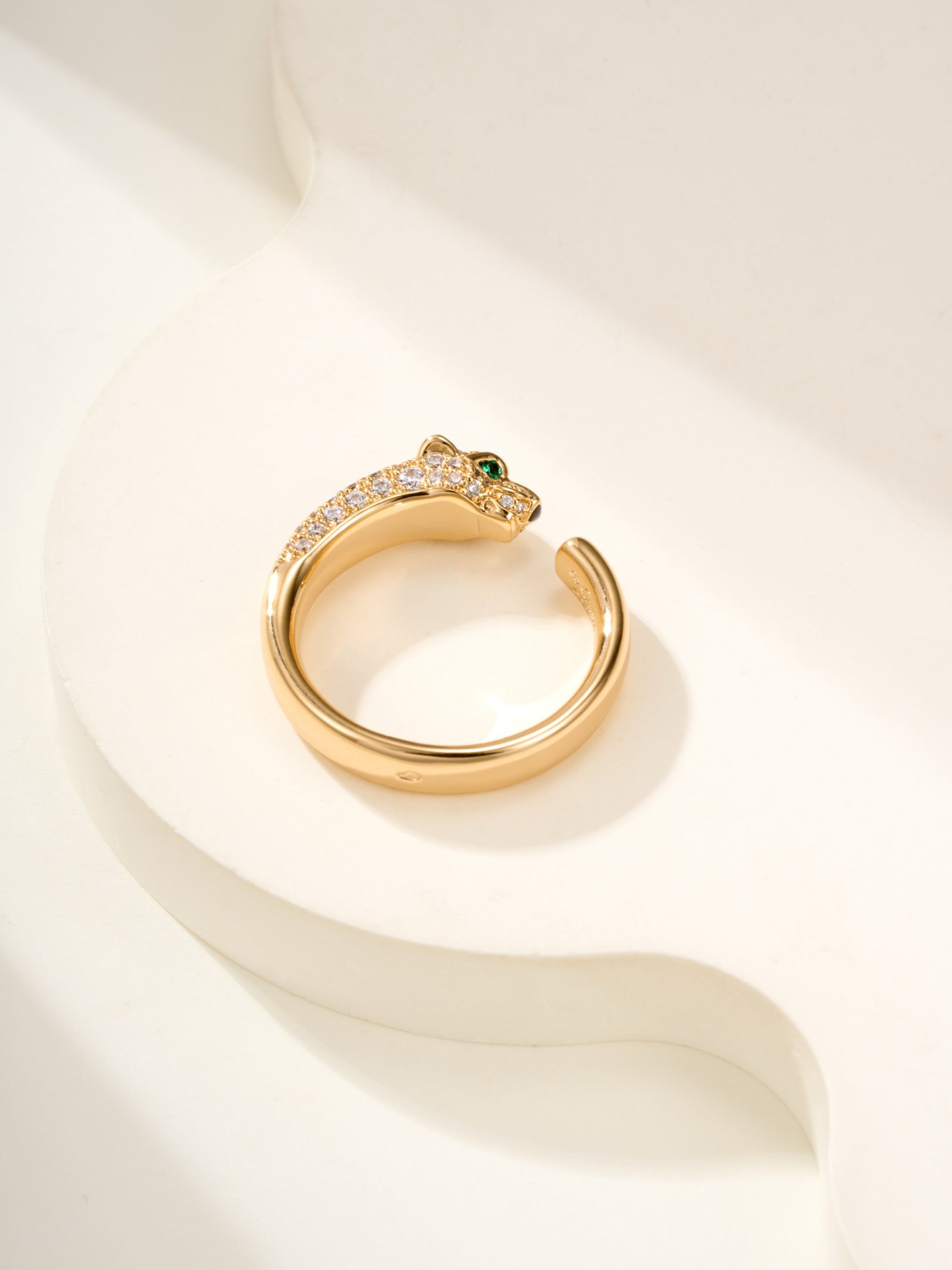 Leopard diamond studded narrow ring - Image 7