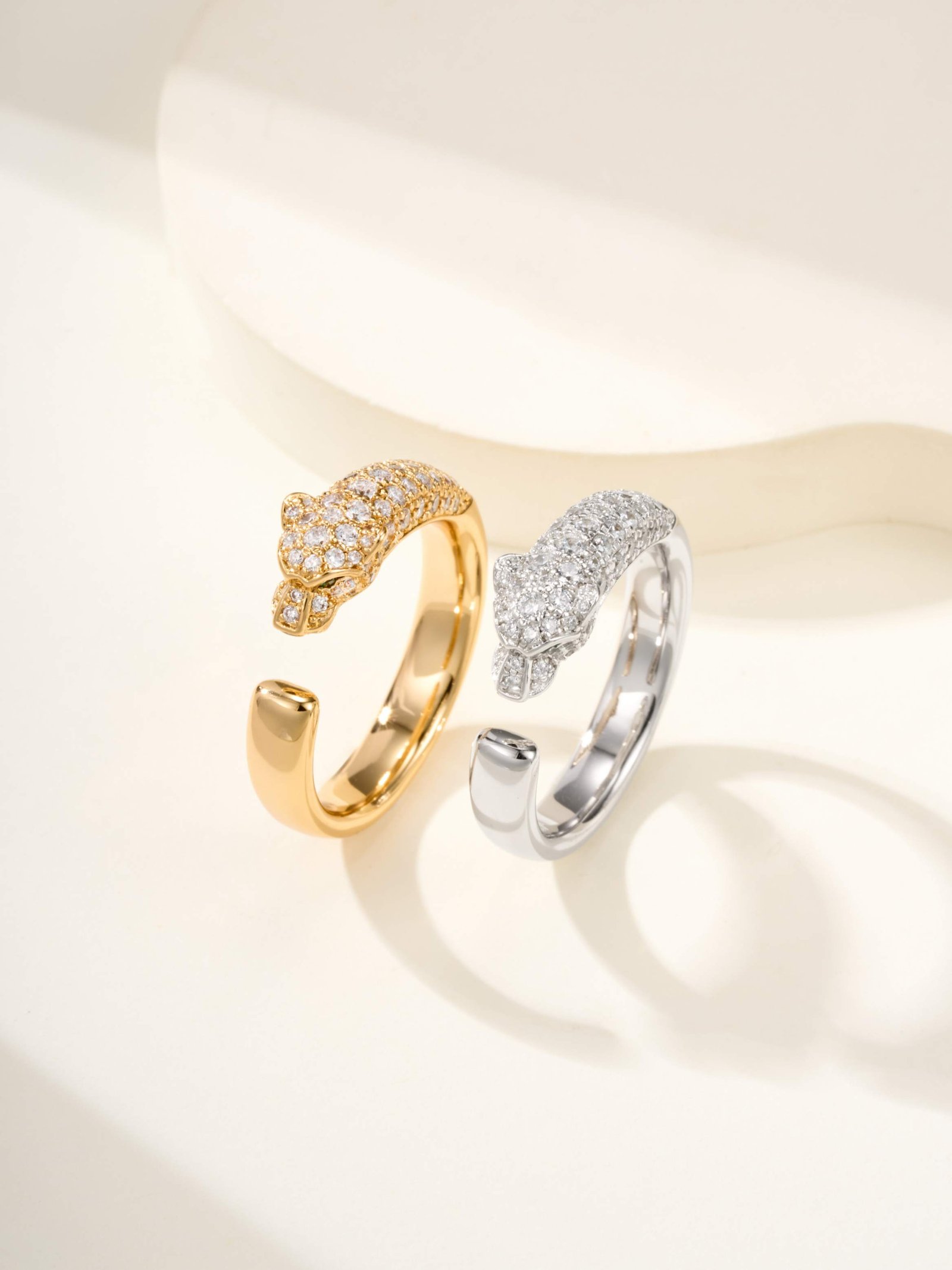 Leopard diamond studded narrow ring