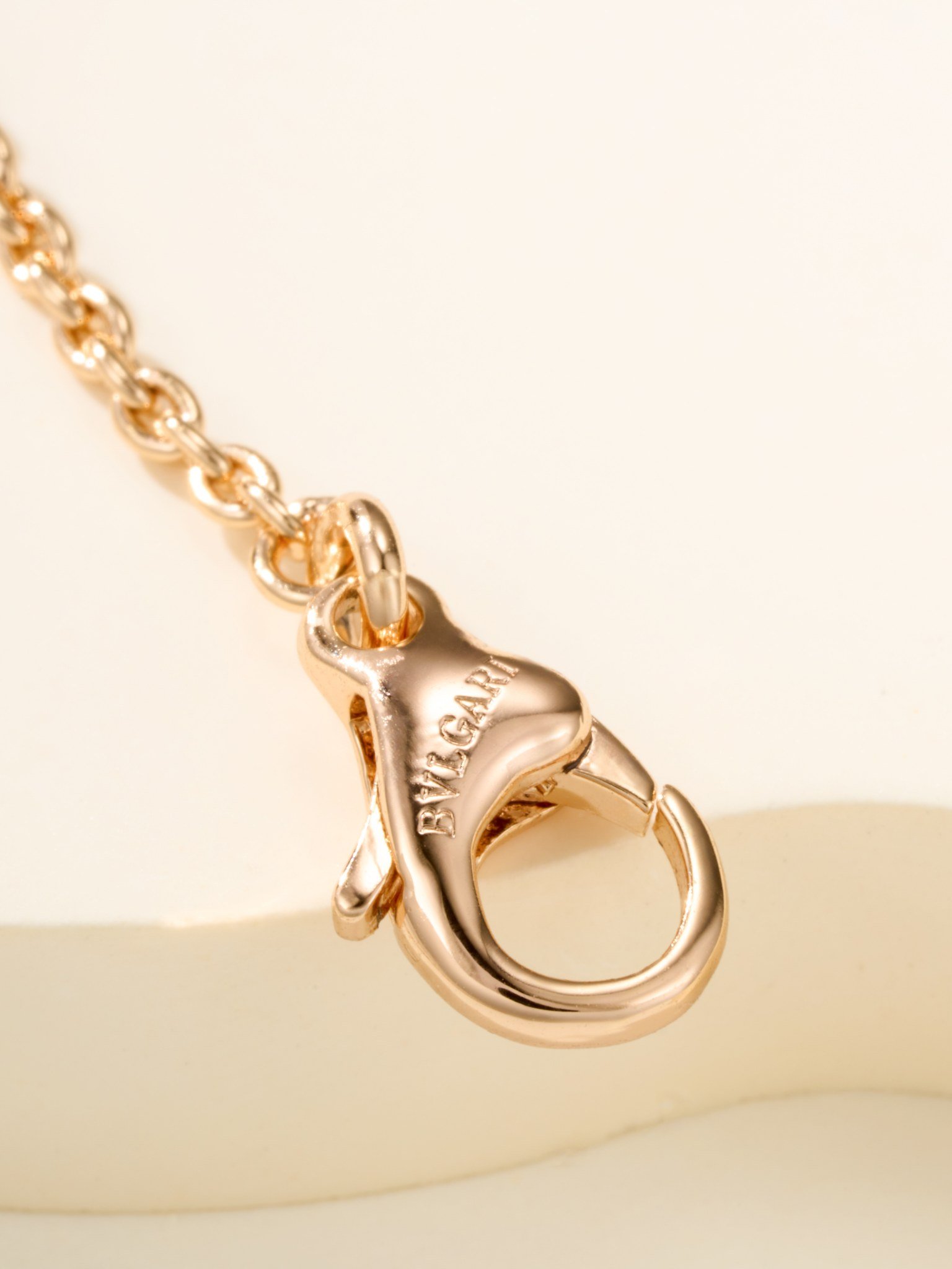 CABOCHON series diamond studded necklace - Image 9