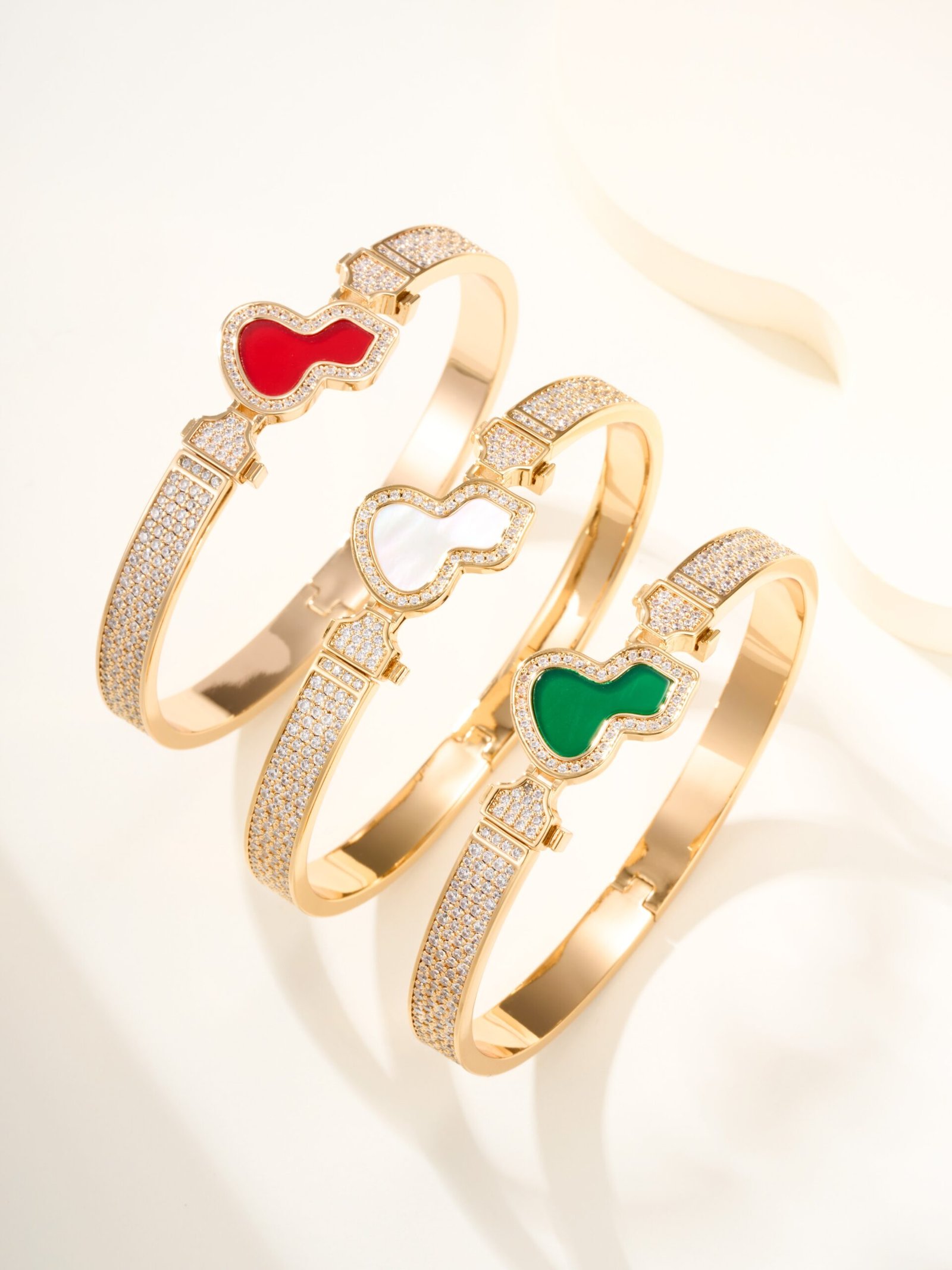 QE WIB Chain Buckle Inlaid Diamond Bracelet Body Bracelet