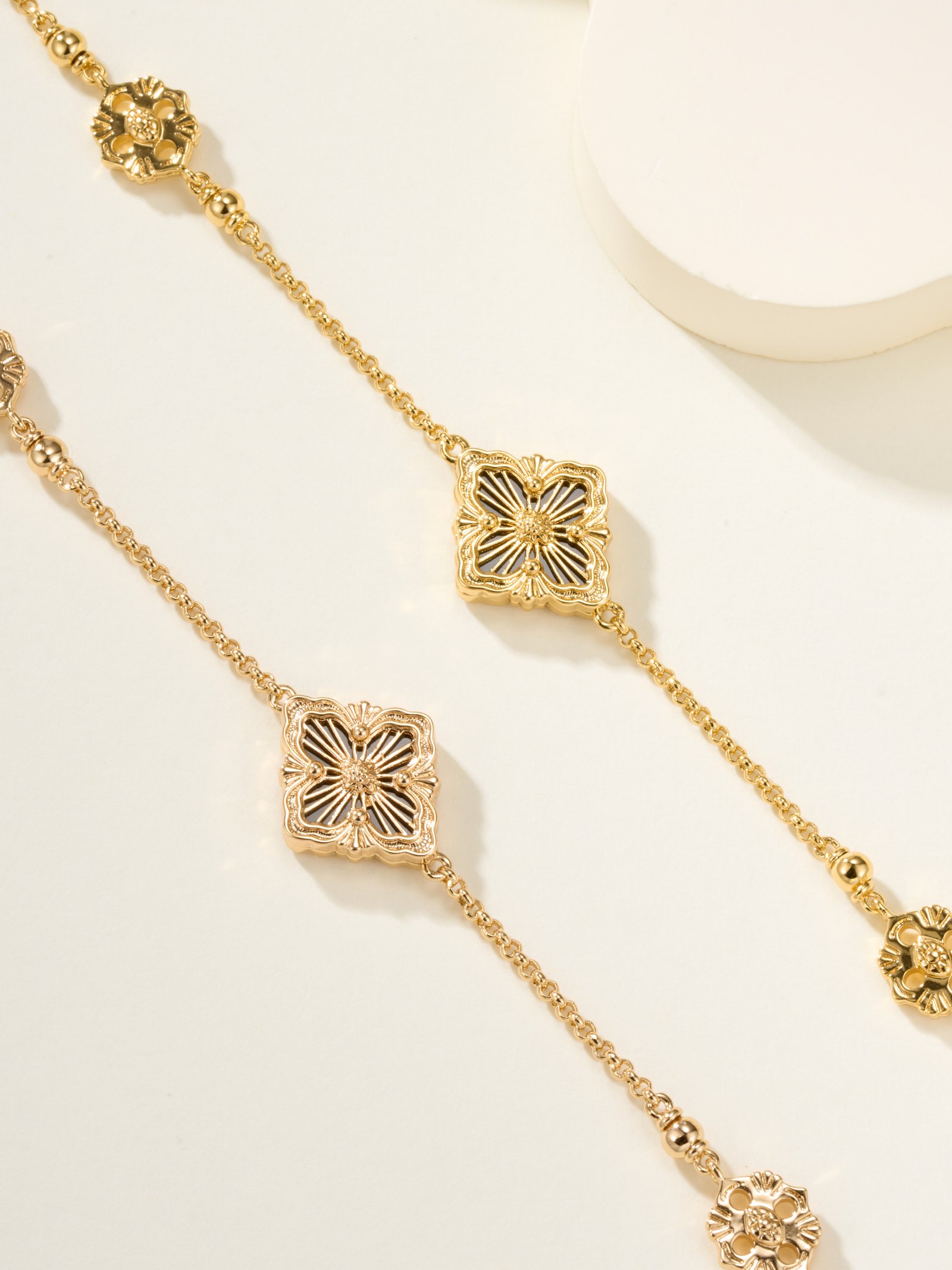 BU Opera Series Gold 3 Pattern Single Flower Agate Black Bracelet (Small) - 图片 2