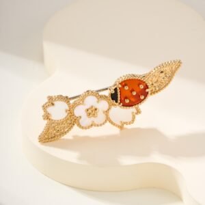 Lucky Spring brooch