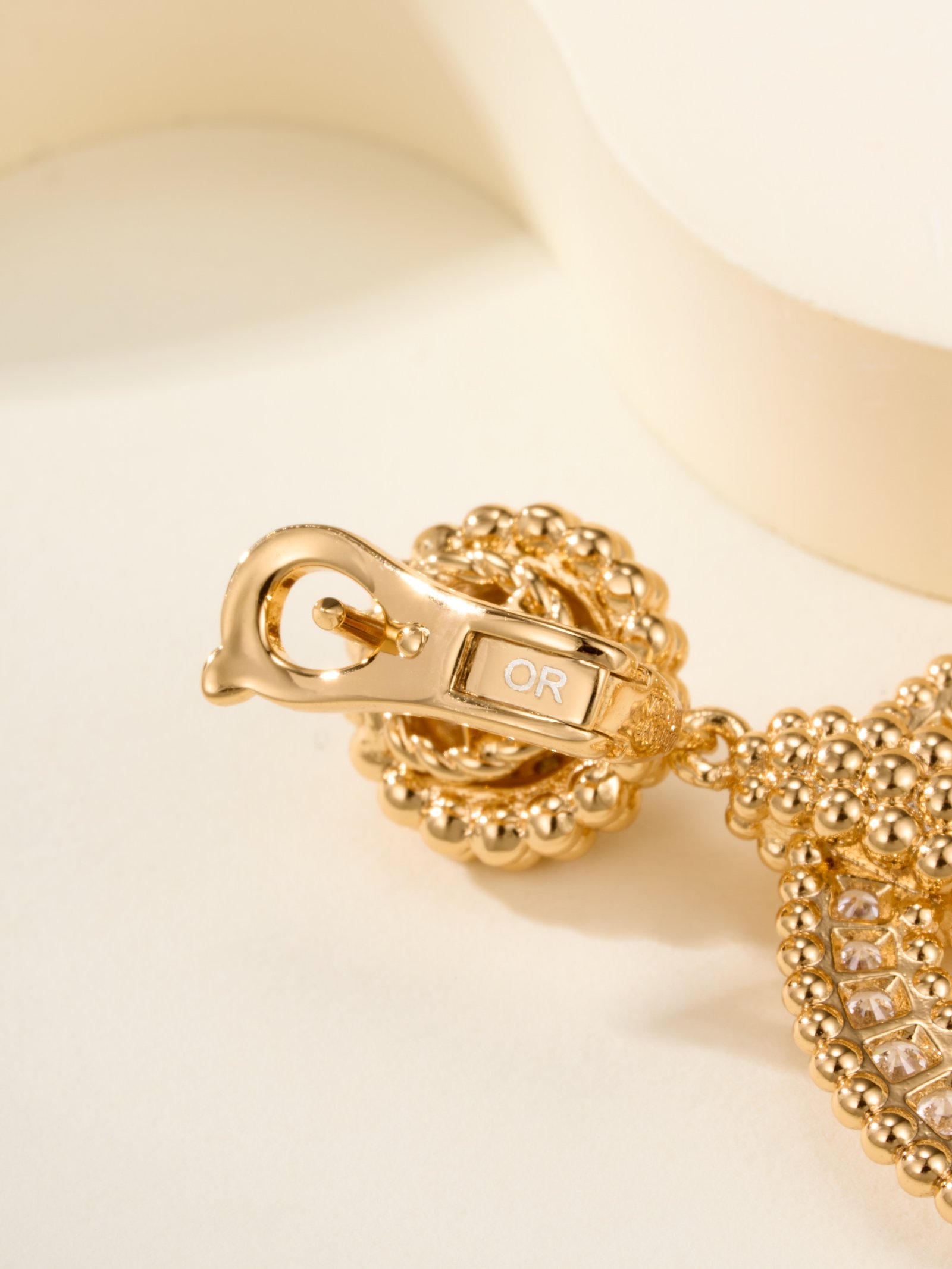 Perlee Diamonds Full Diamond Earrings - 图片 4