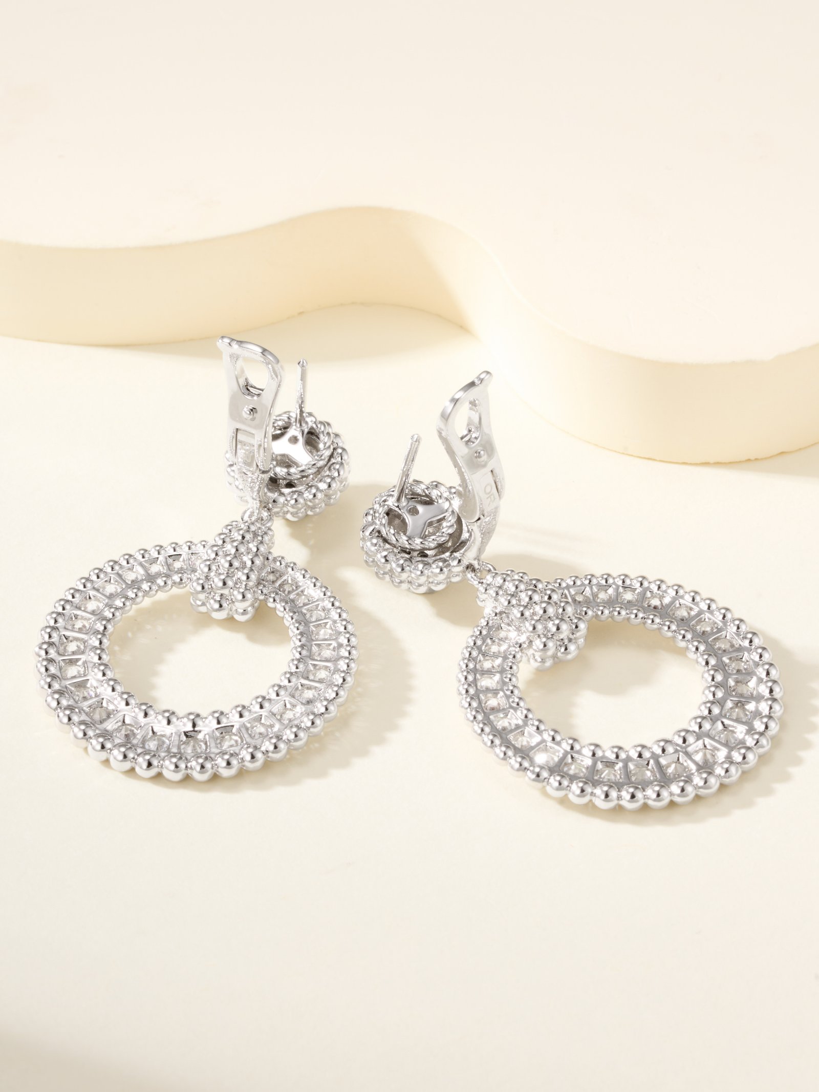 Perlee Diamonds Full Diamond Earrings - 图片 6