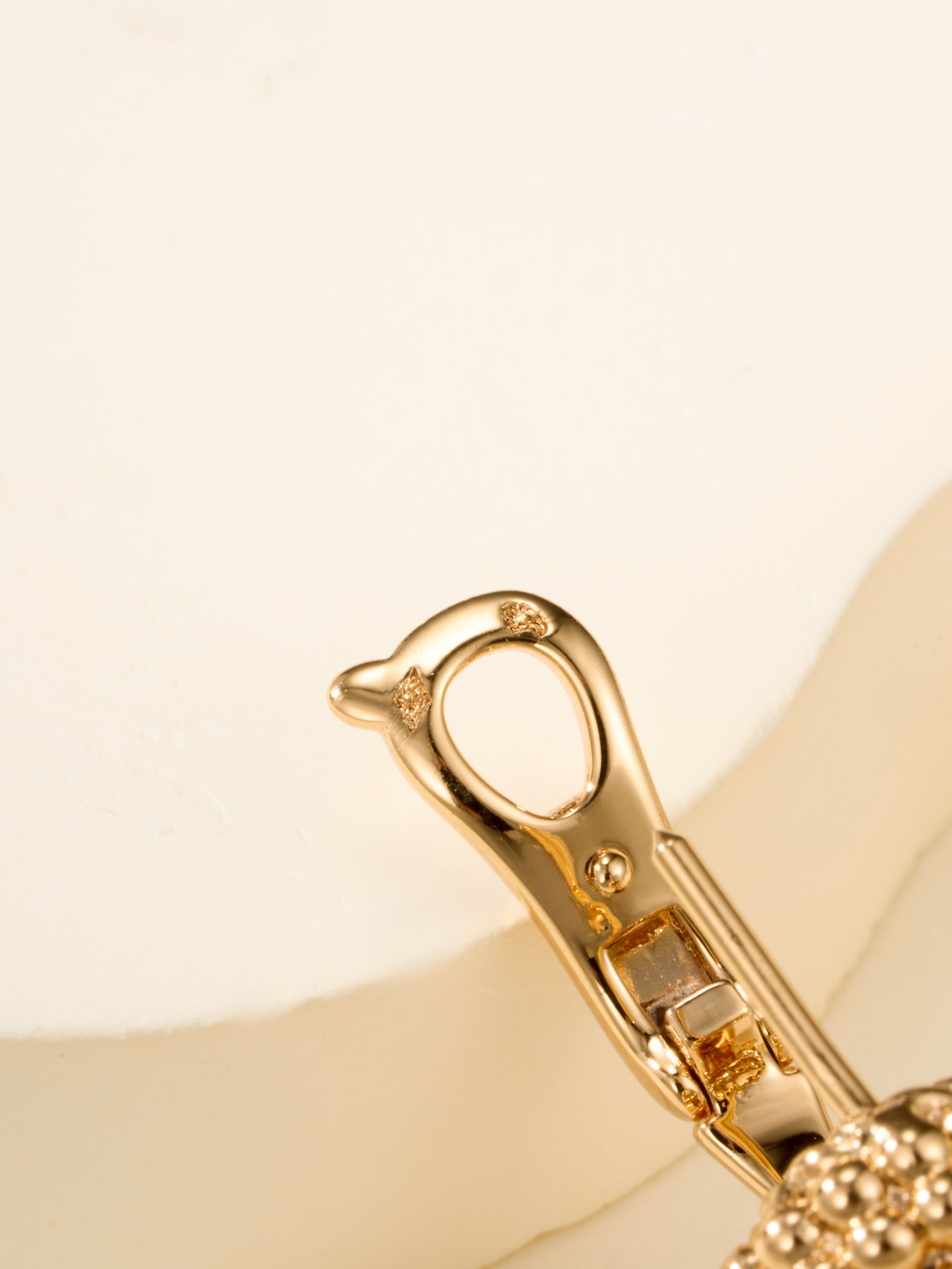 Perlee Diamonds Full Diamond Earrings - 图片 5