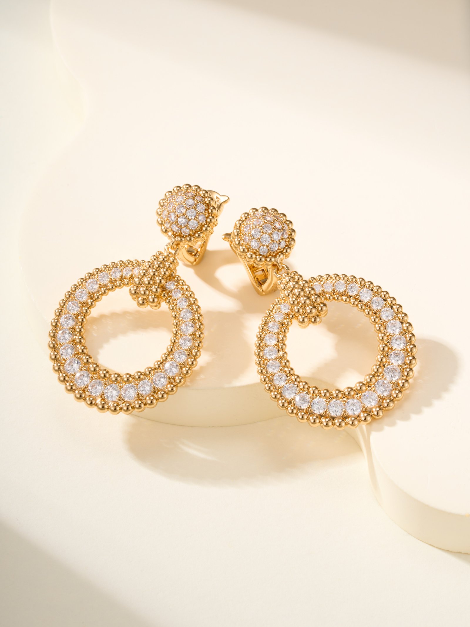 Perlee Diamonds Full Diamond Earrings - 图片 2