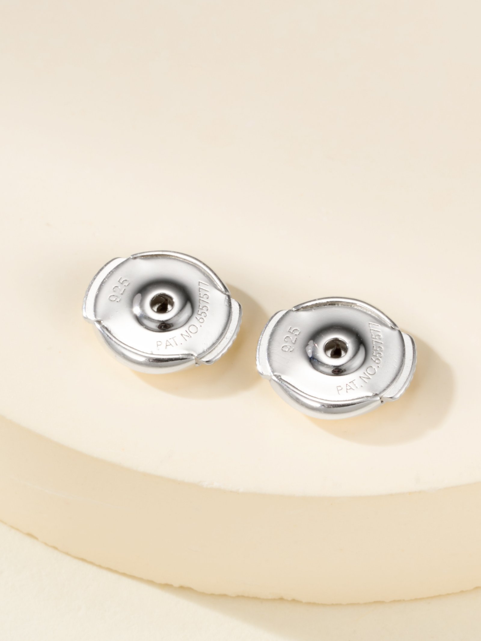 Pig Nose Chain Buckle Earrings - 图片 7