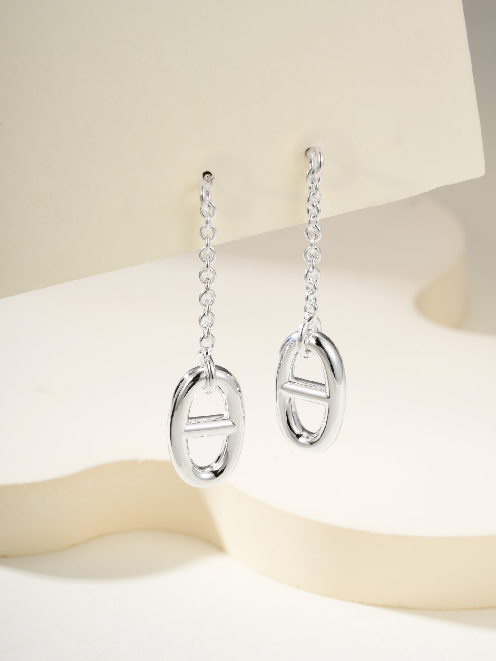 Pig Nose Chain Buckle Earrings - 图片 5