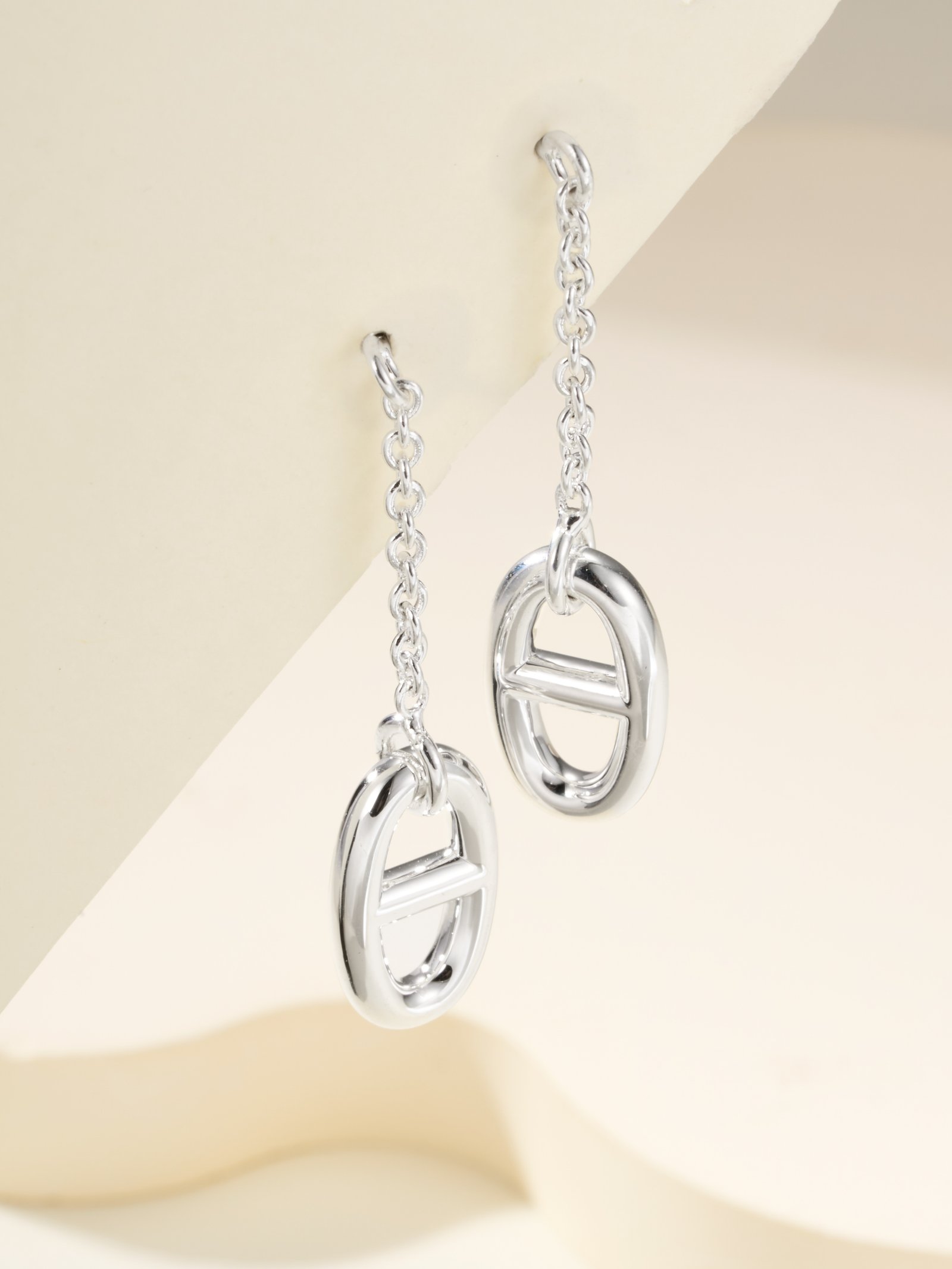 Pig Nose Chain Buckle Earrings - 图片 3