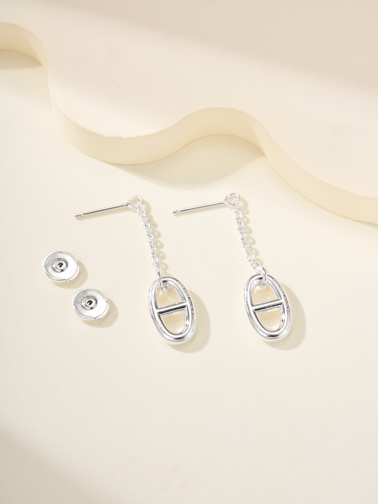 Pig Nose Chain Buckle Earrings - 图片 6