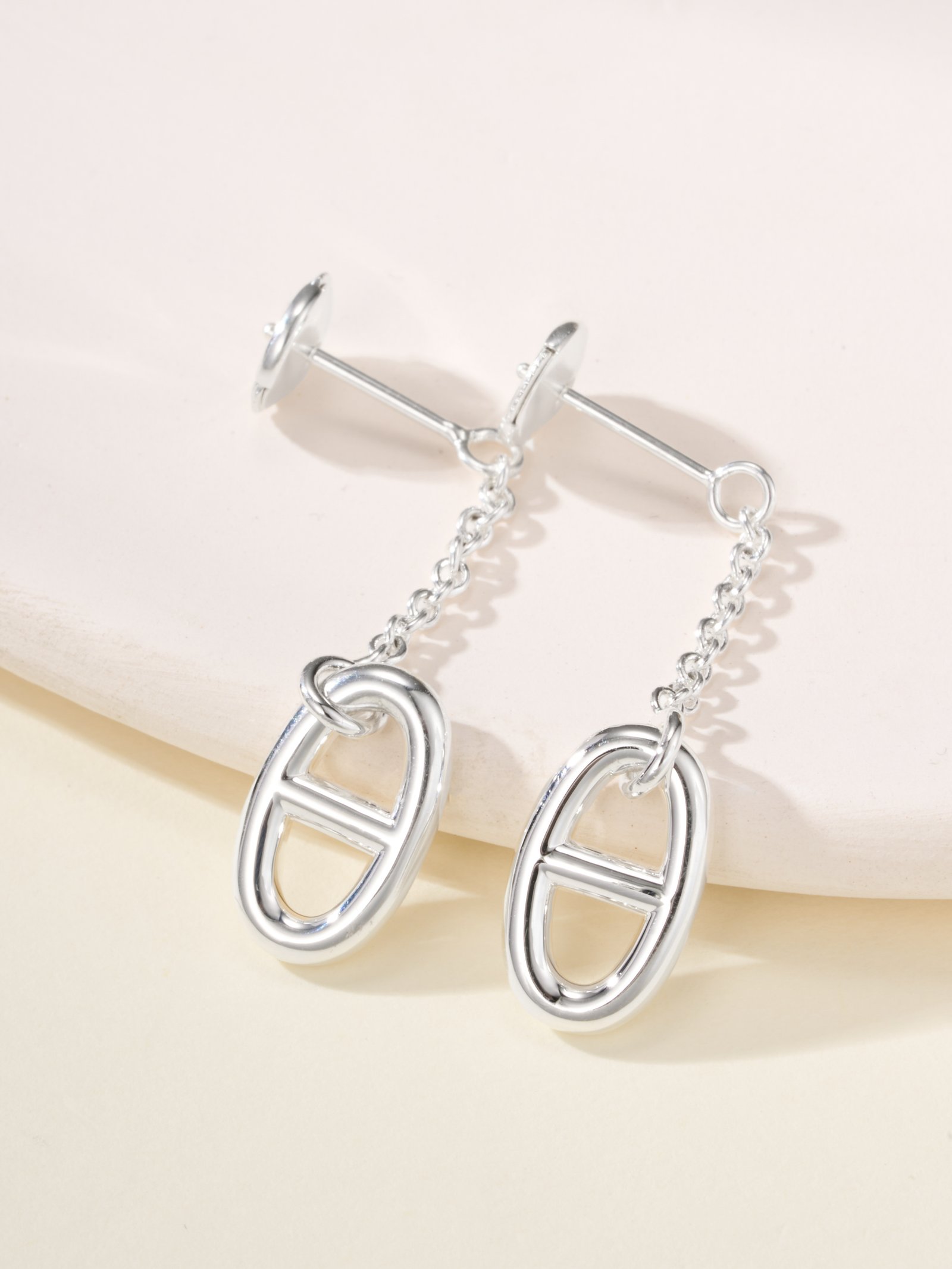 Pig Nose Chain Buckle Earrings