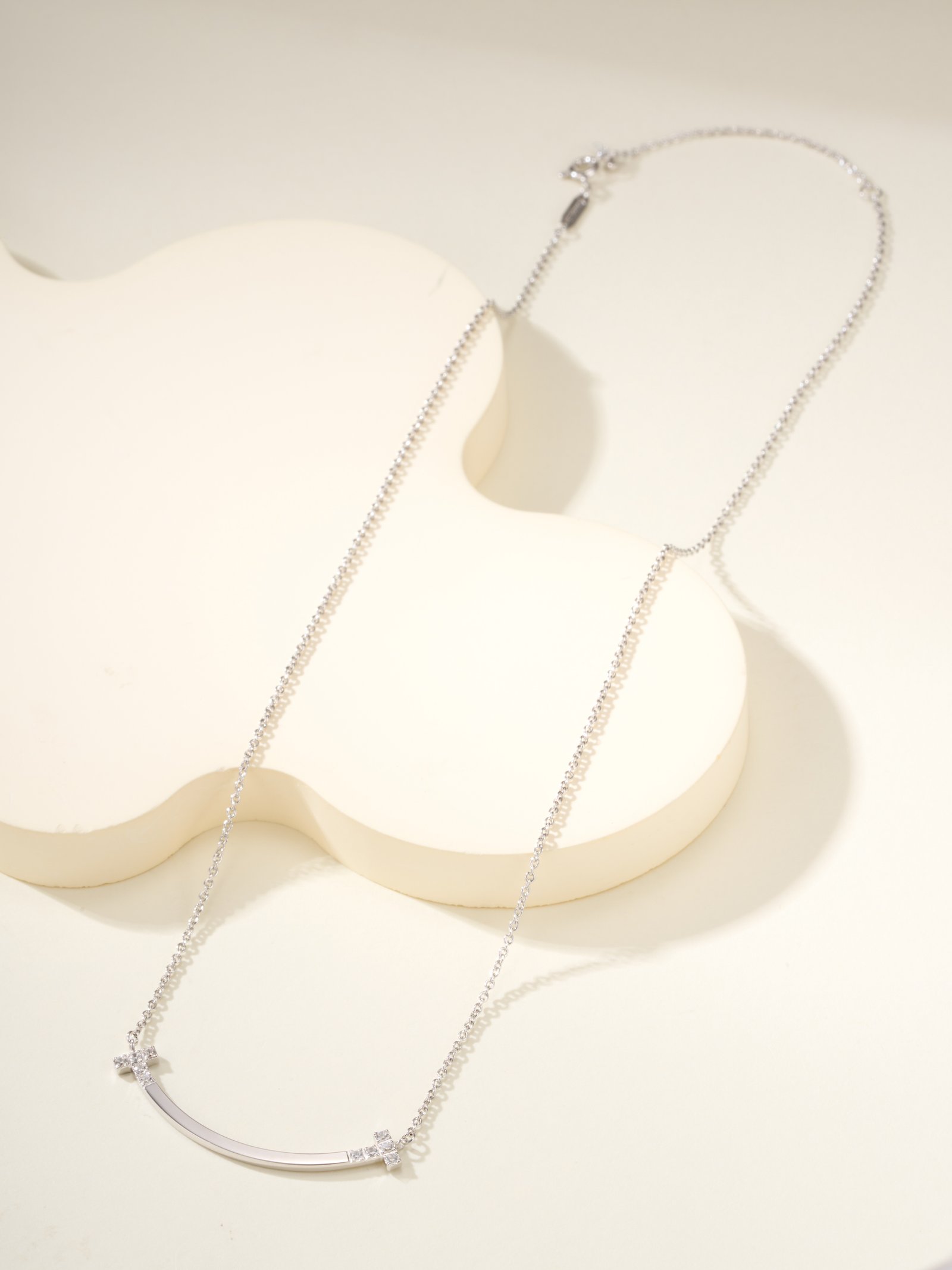 New T-Diamond Smile Necklace Medium - Image 9