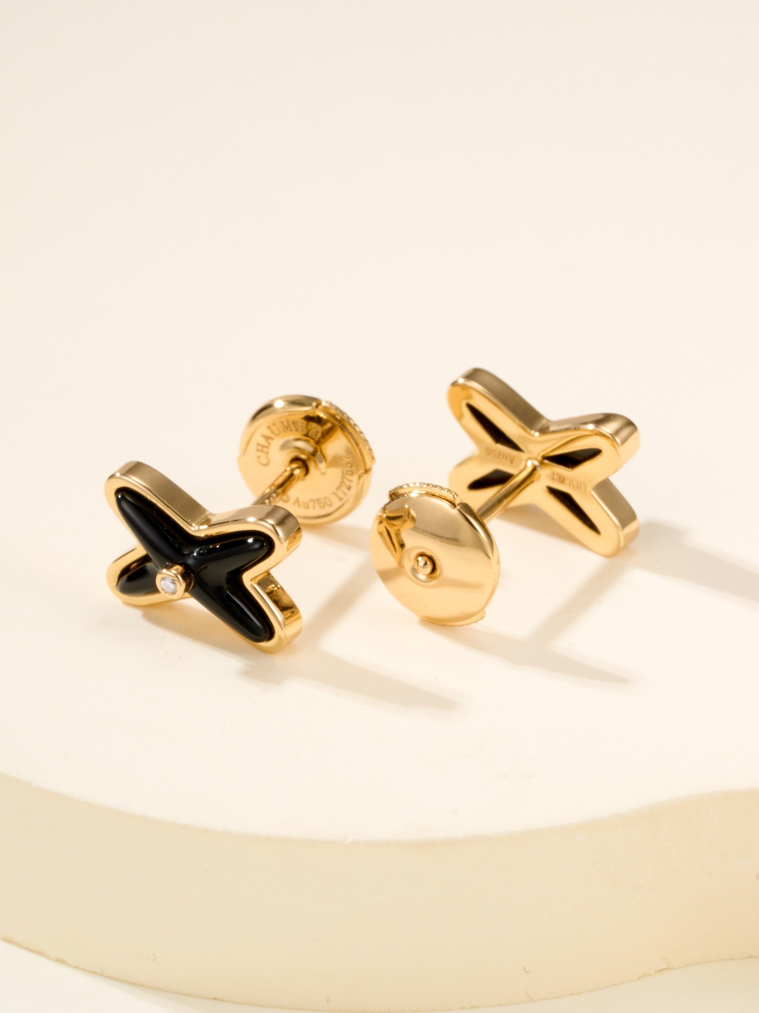 Chaumet Paris Cross Ear Nails - Image 7