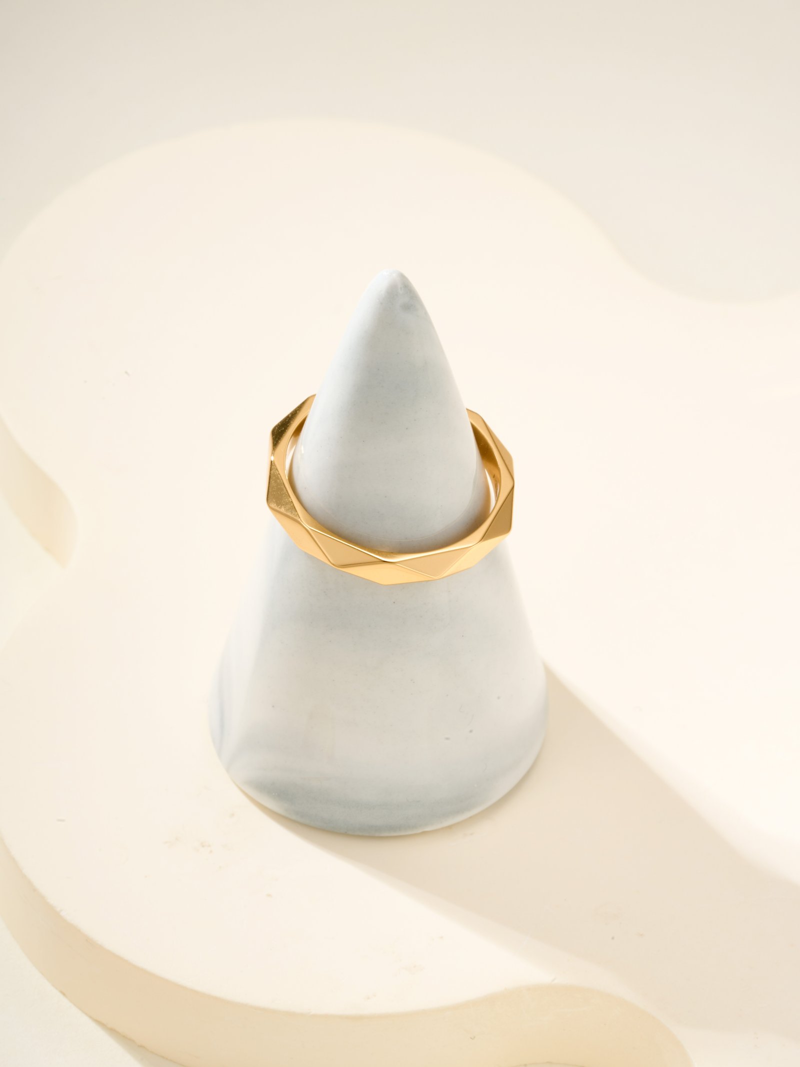 BOUCHERON Narrow Facette Diamond free Ring - Image 4