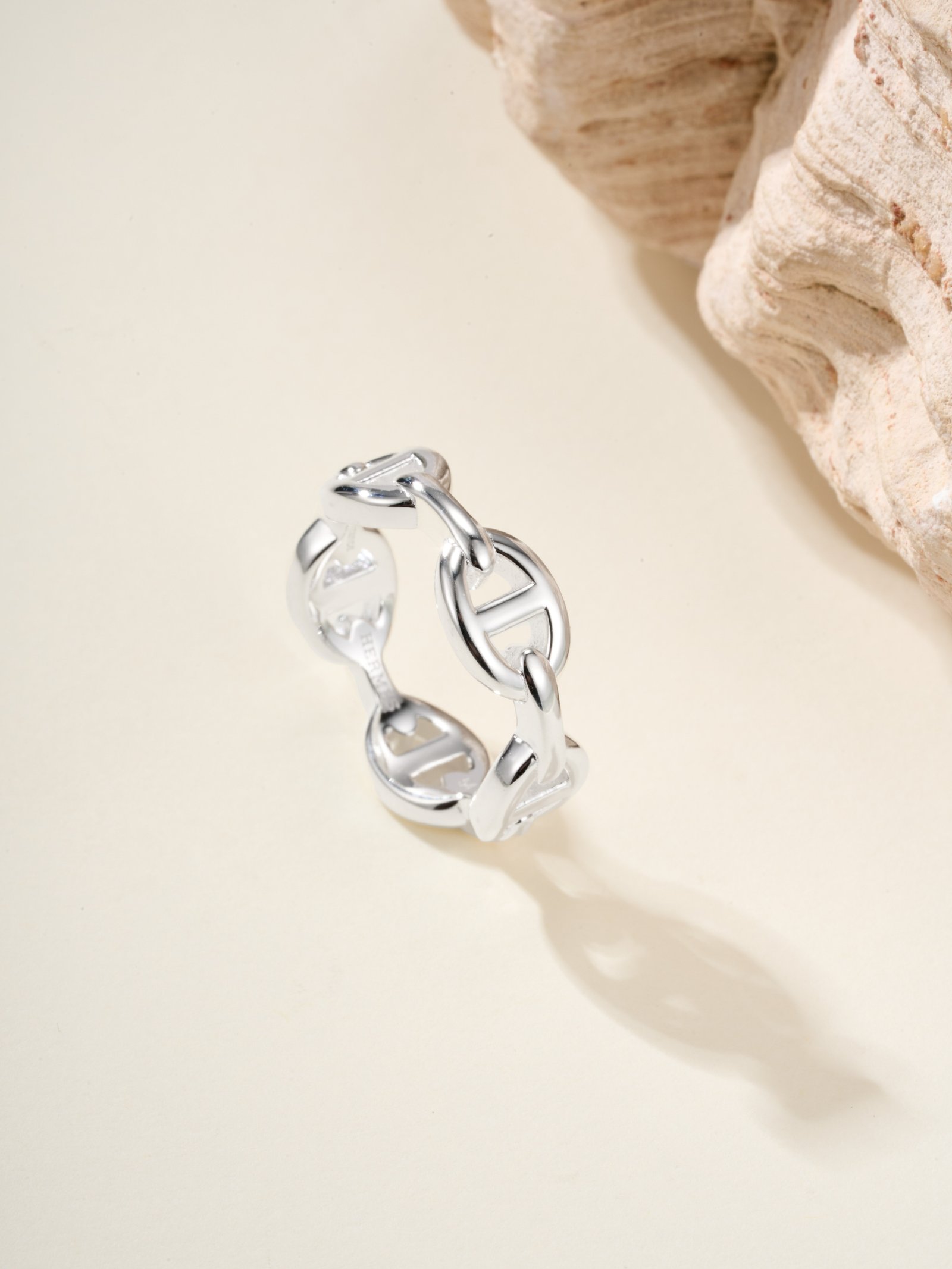 Pig Nose Diamond free Ring