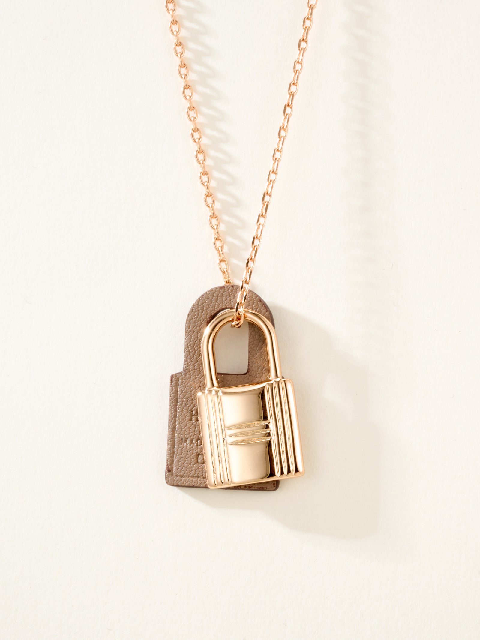 Calf leather lock necklace - Image 5