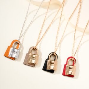 Calf leather lock necklace