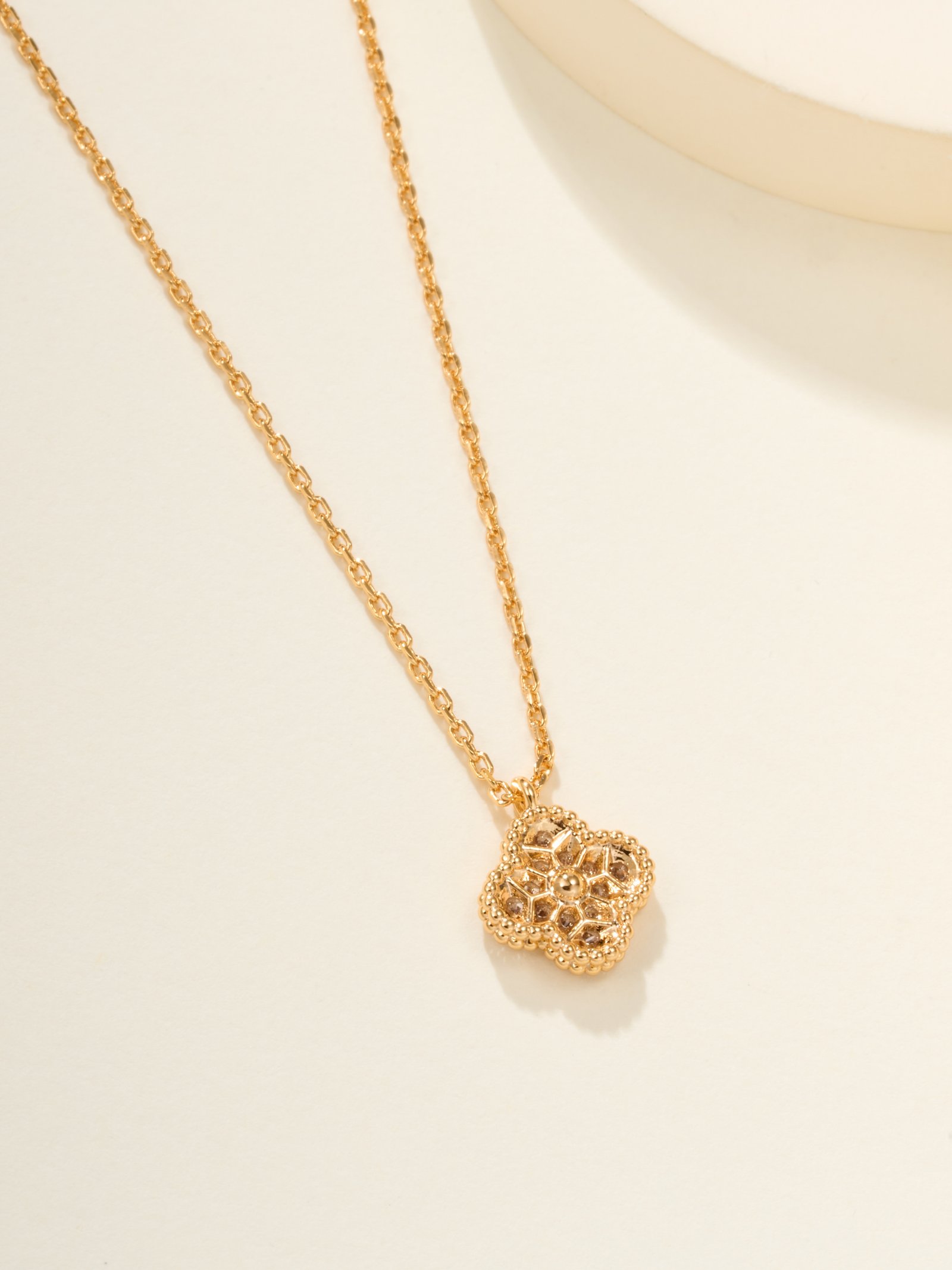 VCA Full Diamond Mini Single Flower Necklace - Image 5