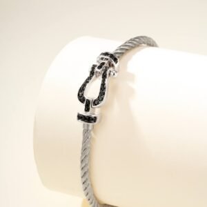 10 degree black diamond horseshoe buckle bracelet (small size)