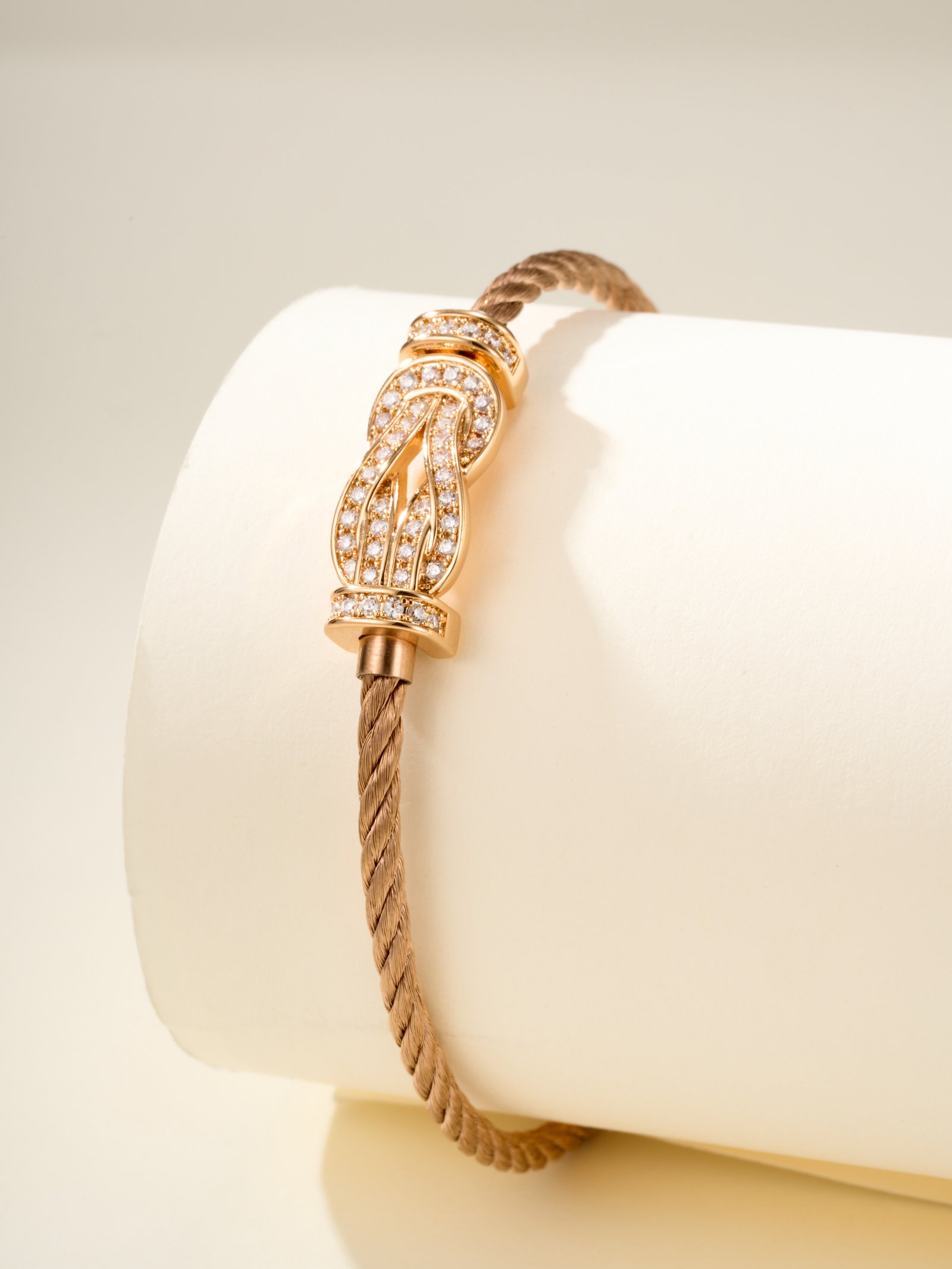 8-degree full diamond twisted flower buckle bracelet (small size) - Image 11