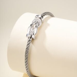 8-degree diamond twisted flower buckle bracelet (small size)