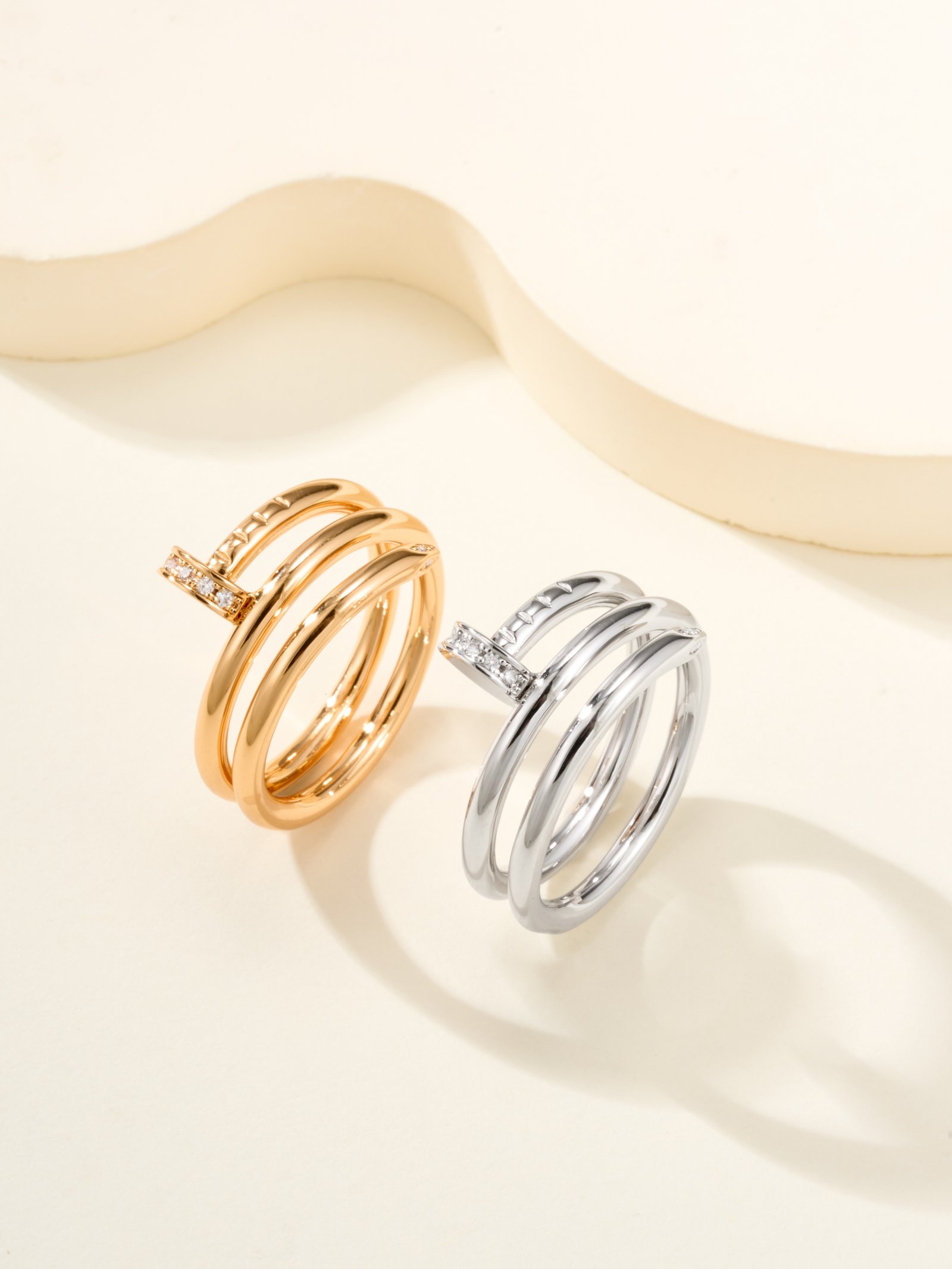 Nail double ring head and tail diamond ring