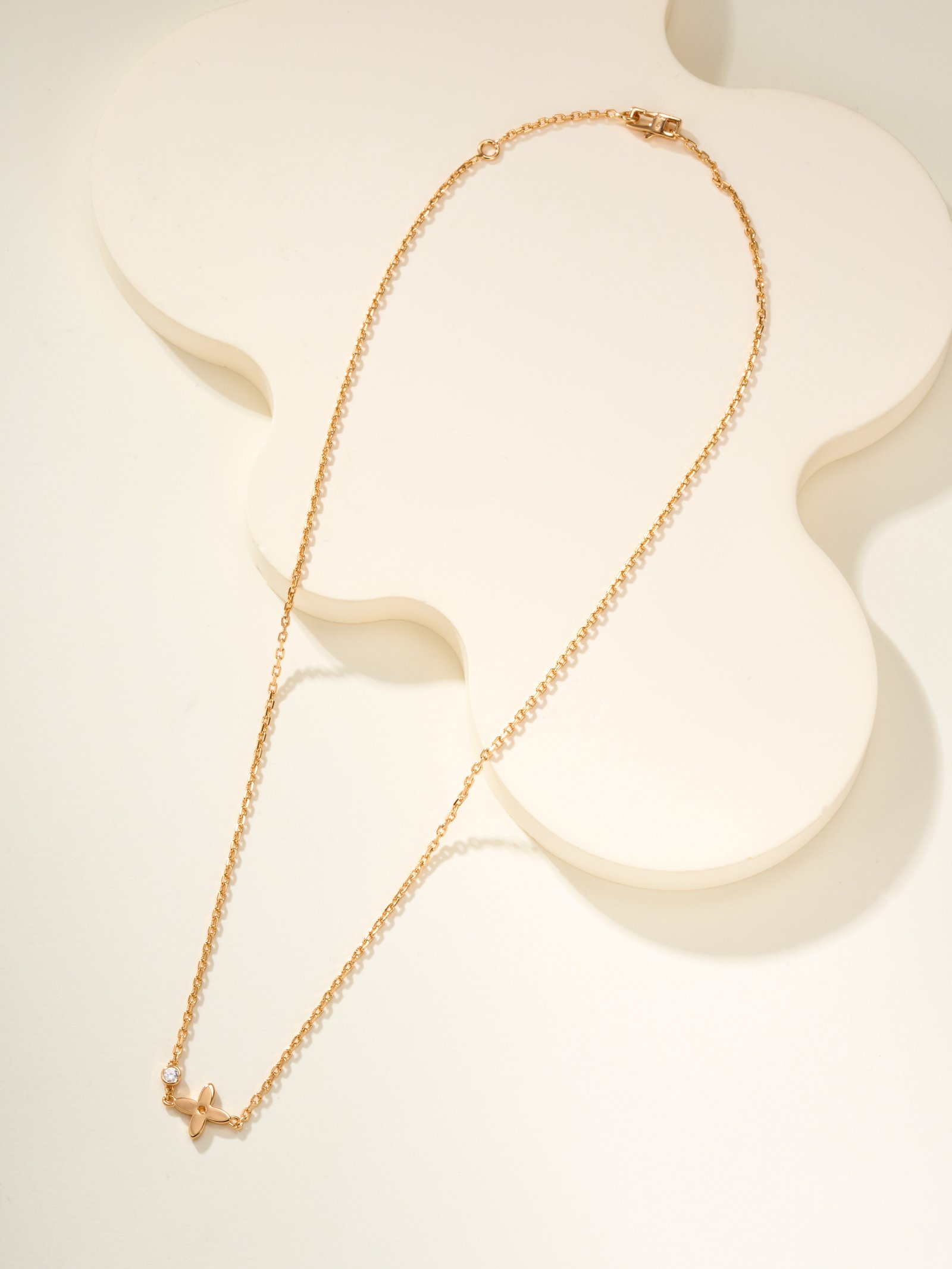 LV Plum Dart Necklace - 图片 16