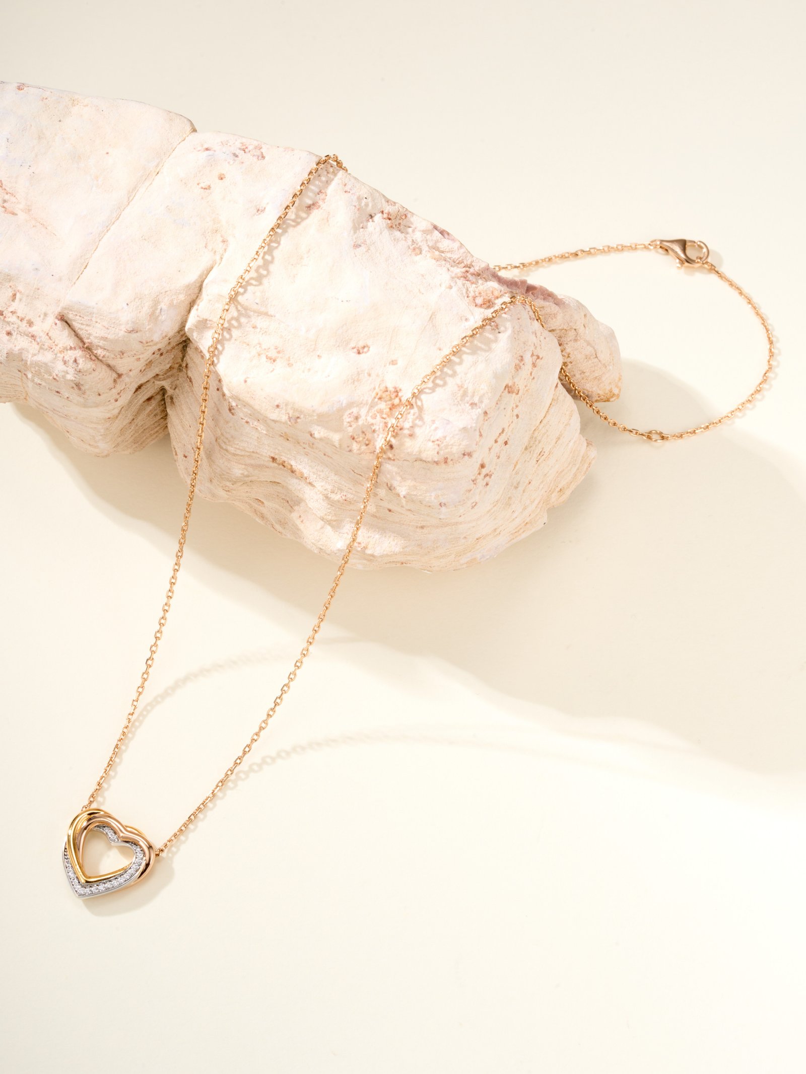 Trinity heart-shaped tricolor diamond studded small necklace - 图片 8