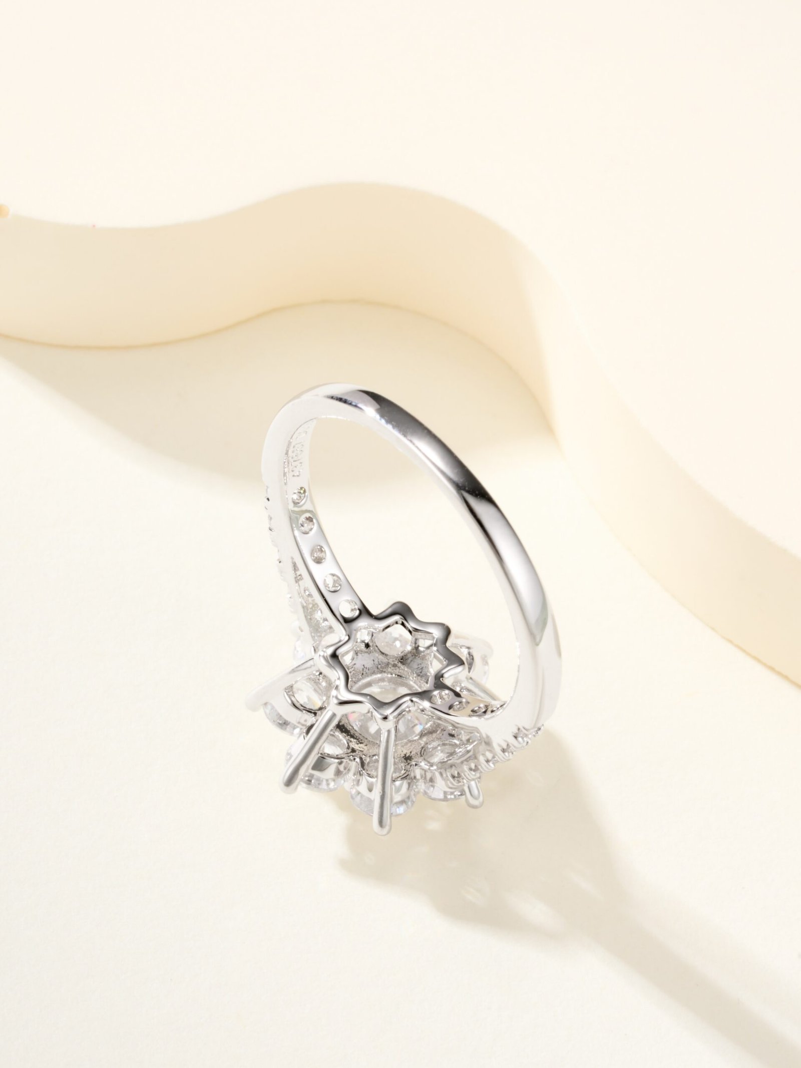 HW Sunflower Diamond Ring (Color White) - Image 5