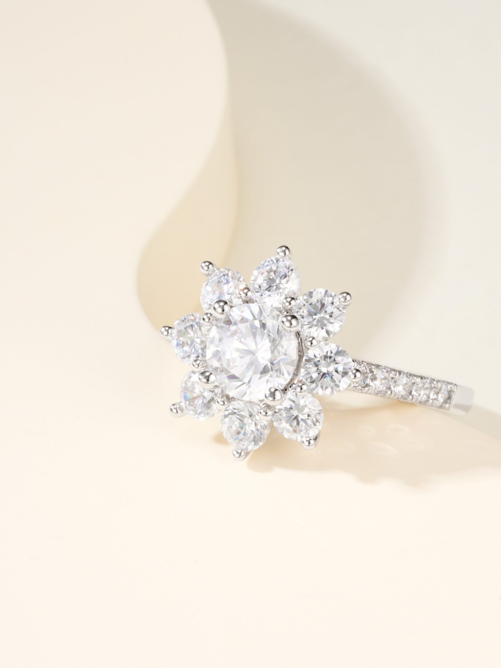 HW Sunflower Diamond Ring (Color White) - Image 4