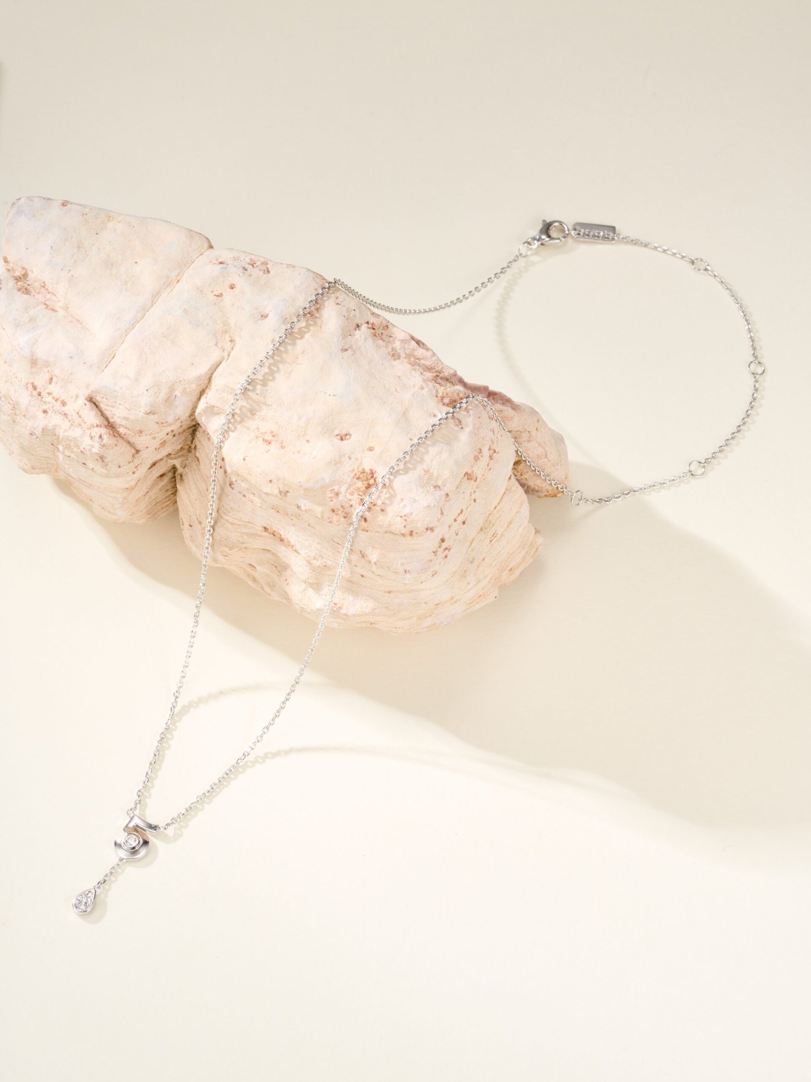 Eternal N ° 5 necklace - Image 7