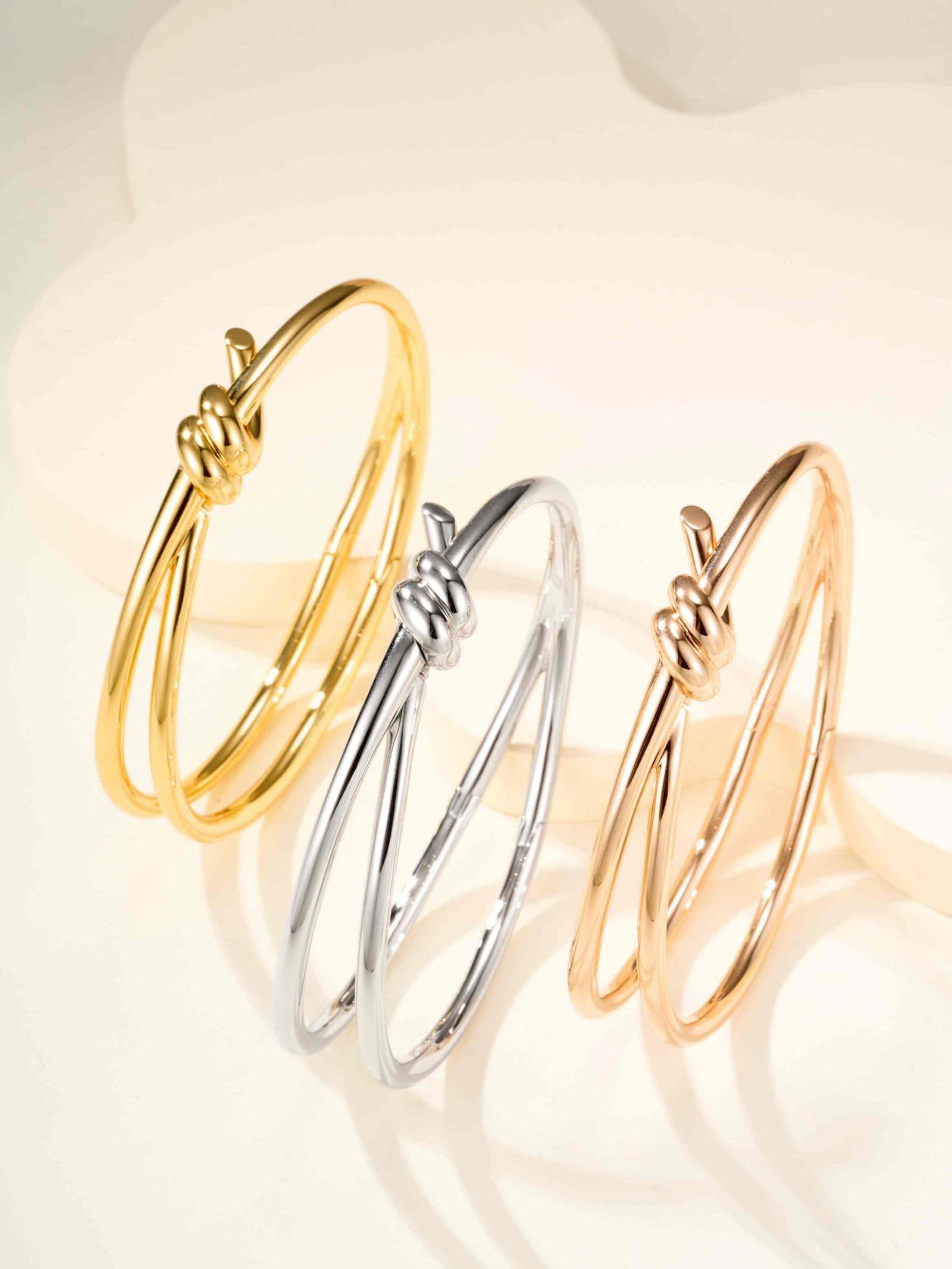 T Knot series double row hinge bracelet