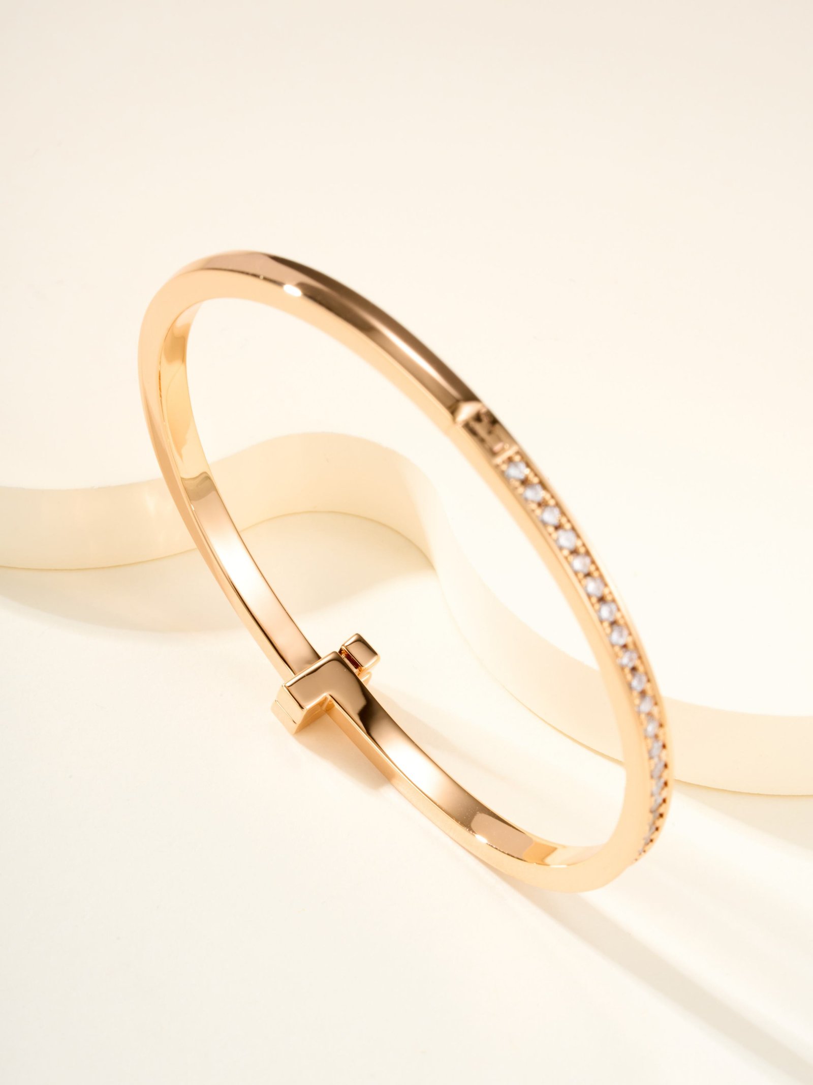 T1 Single Row Diamond Bracelet - Image 9