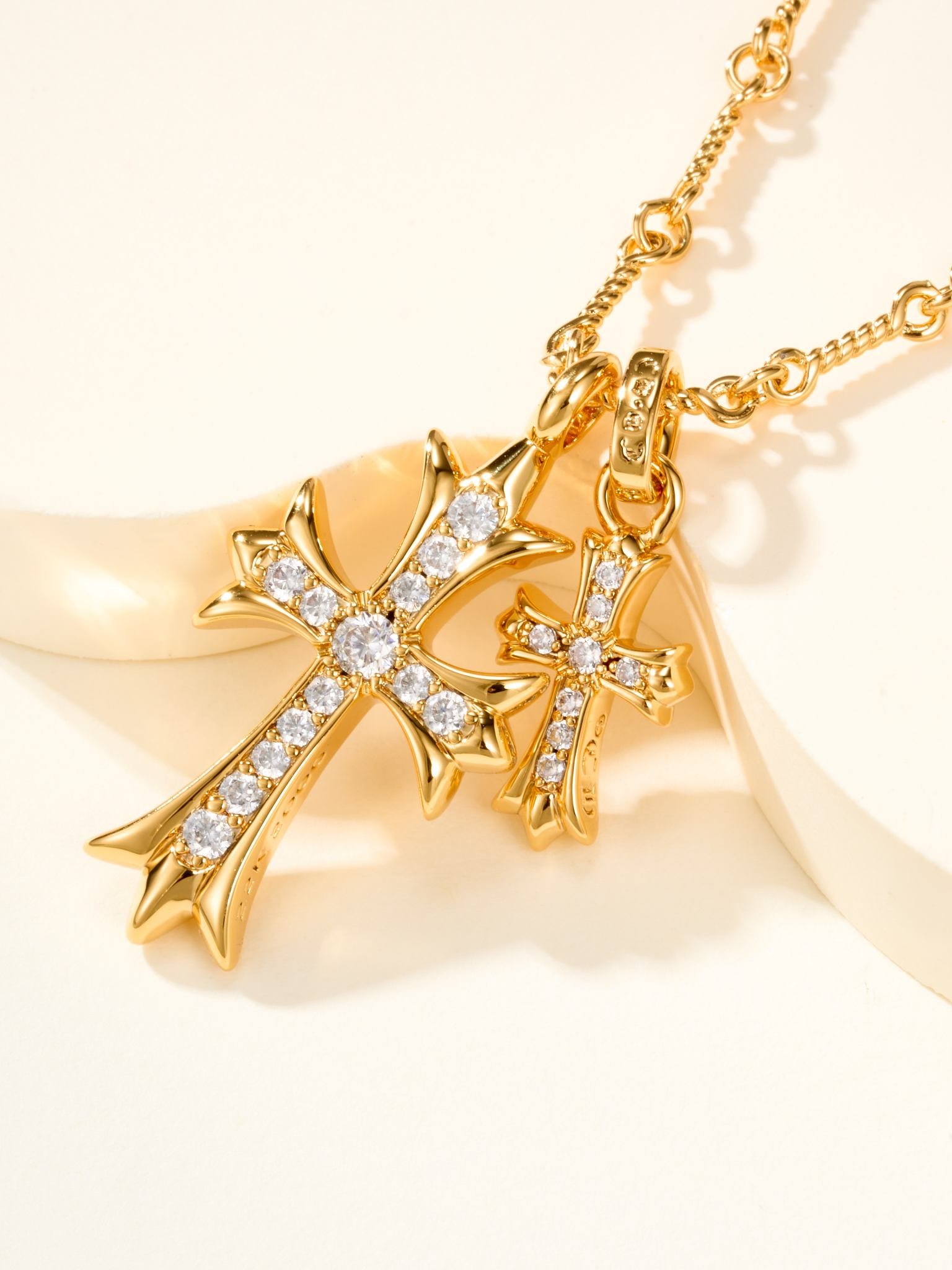 Classic Double Cross Croheart Necklace - 图片 5