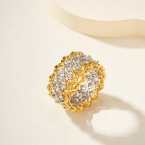 Opera diamond patterned wide version with diamond ring
