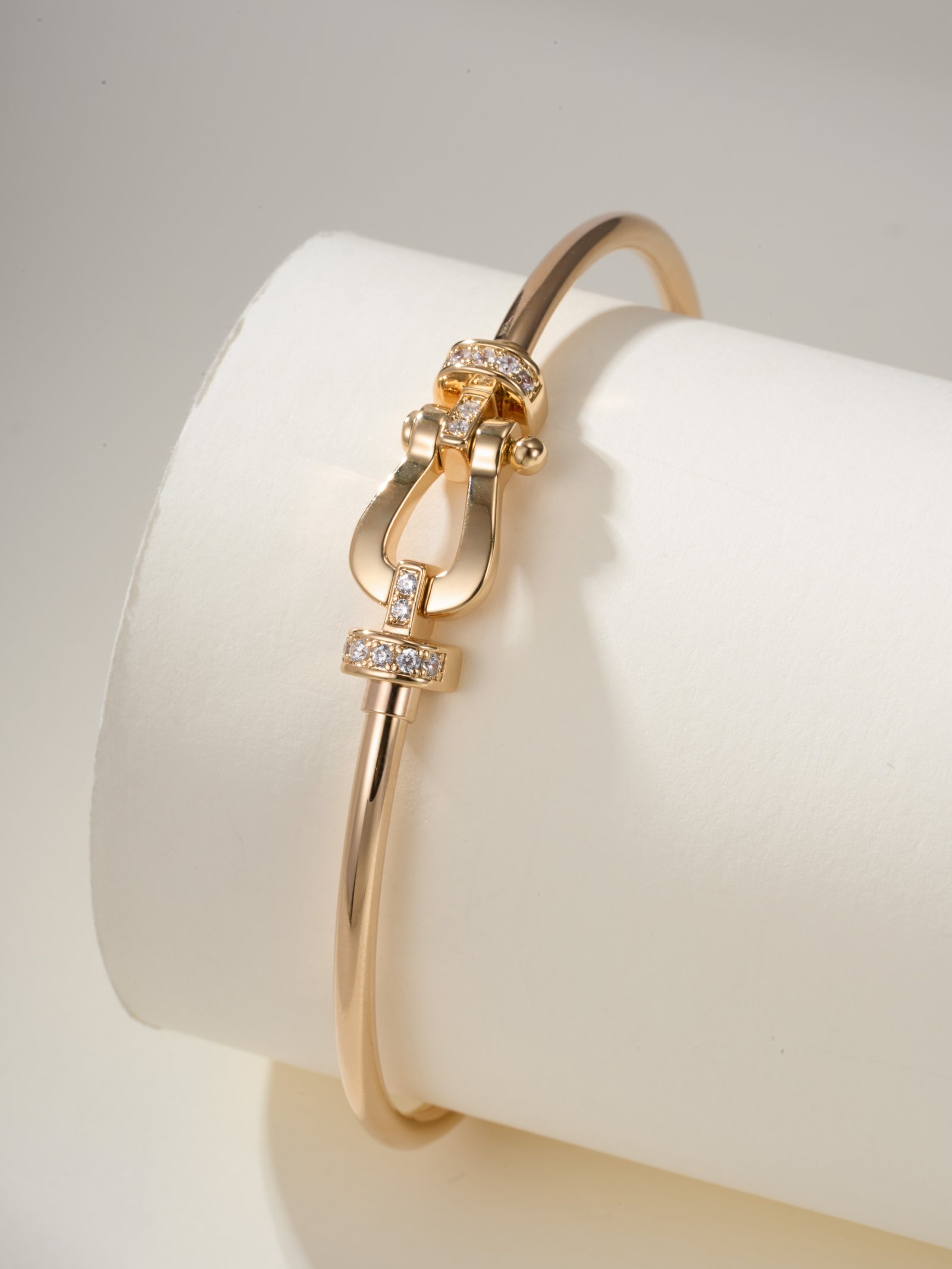 10 degree diamond horseshoe buckle bracelet (small size) - Image 2