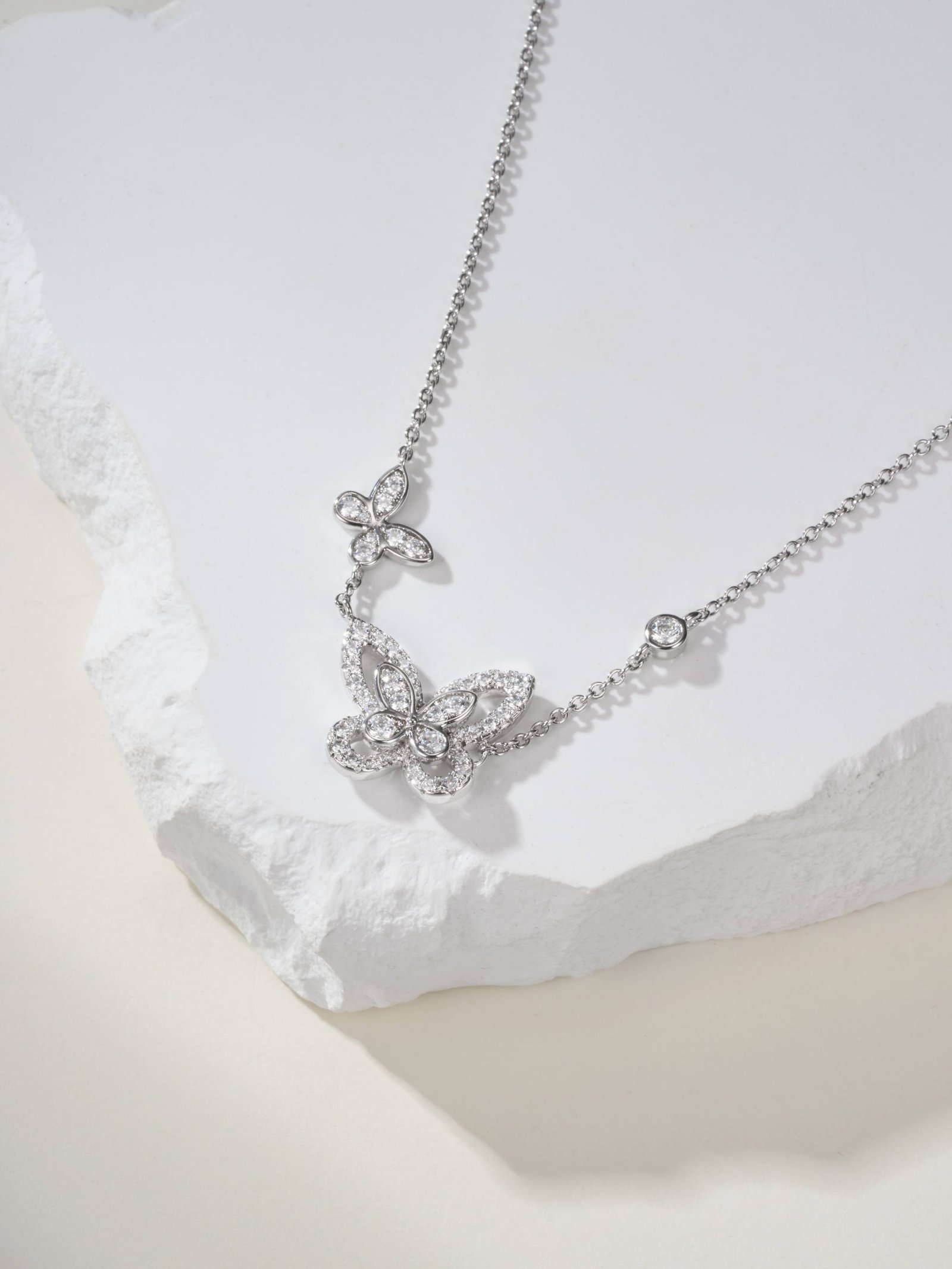 Graf Phantom Butterfly Double Play Diamond Set Necklace - 图片 11